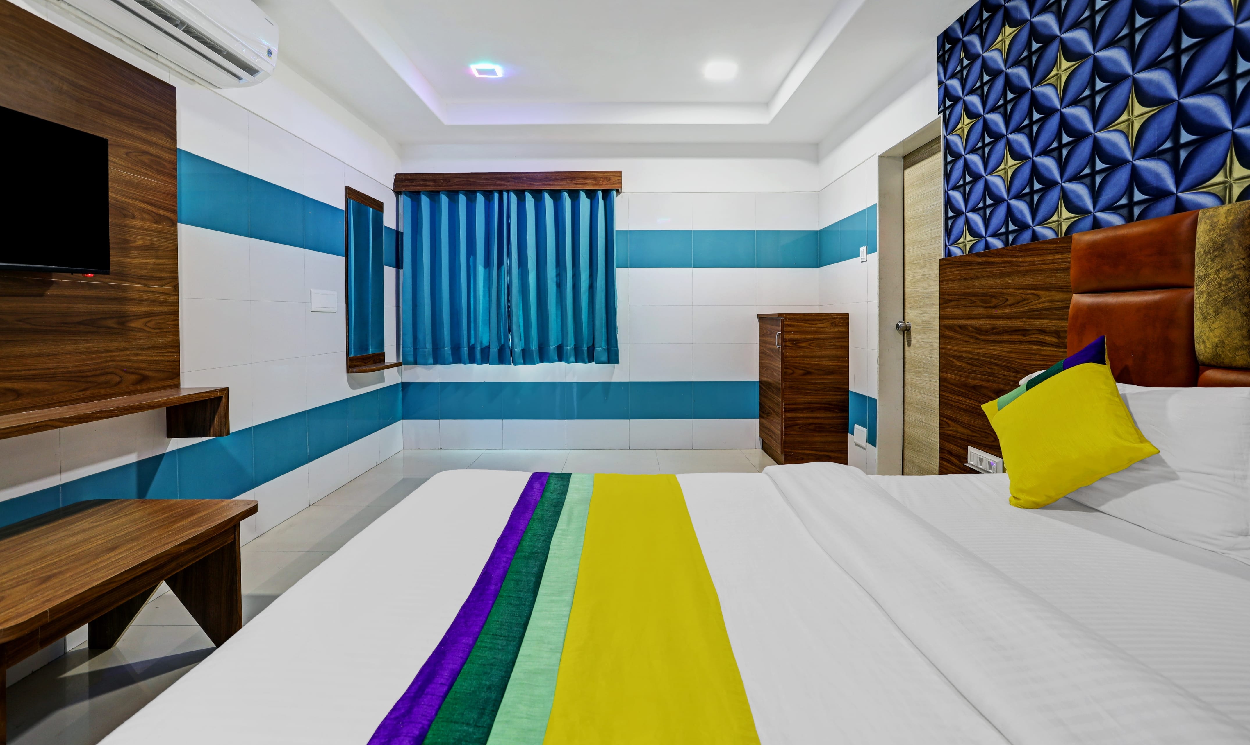 Solo room in Radhe Churned in undefined. Gracefully decked