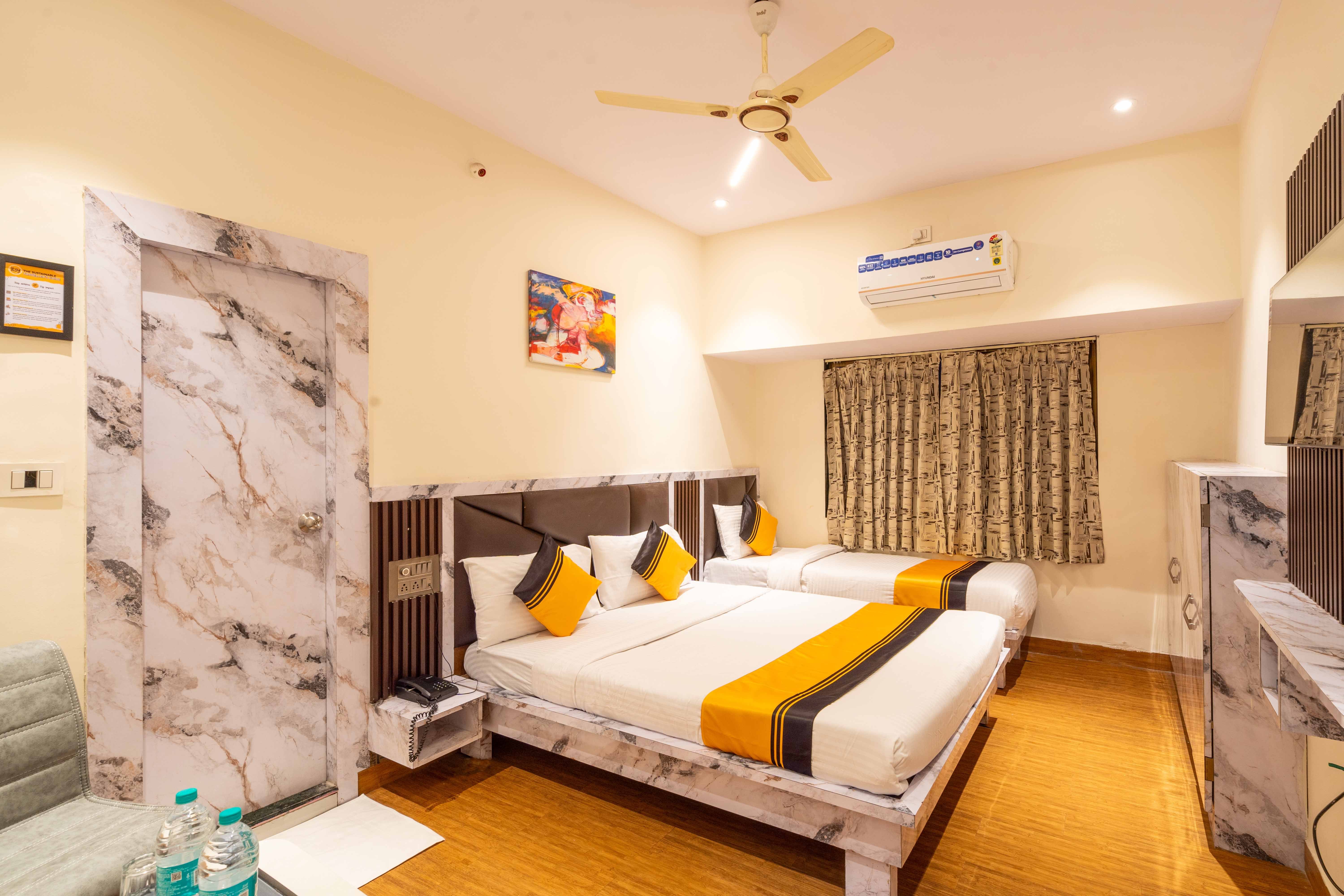 Deluxe room in Itsy Hotel Maitreya 170 Meters From Shri SaiBaba Temple in undefined. 