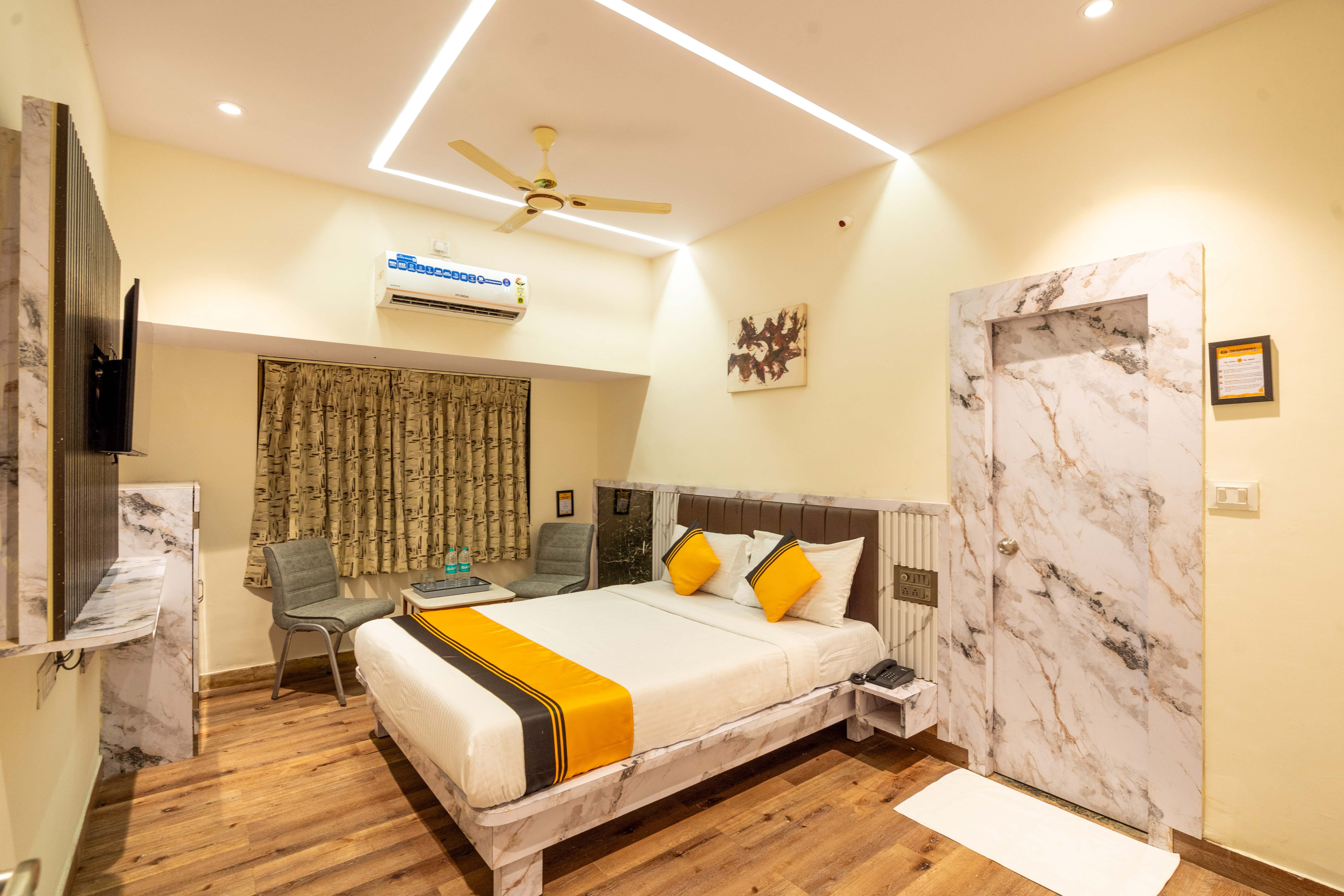Standard room in Itsy Hotel Maitreya 170 Meters From Shri SaiBaba Temple in undefined. 