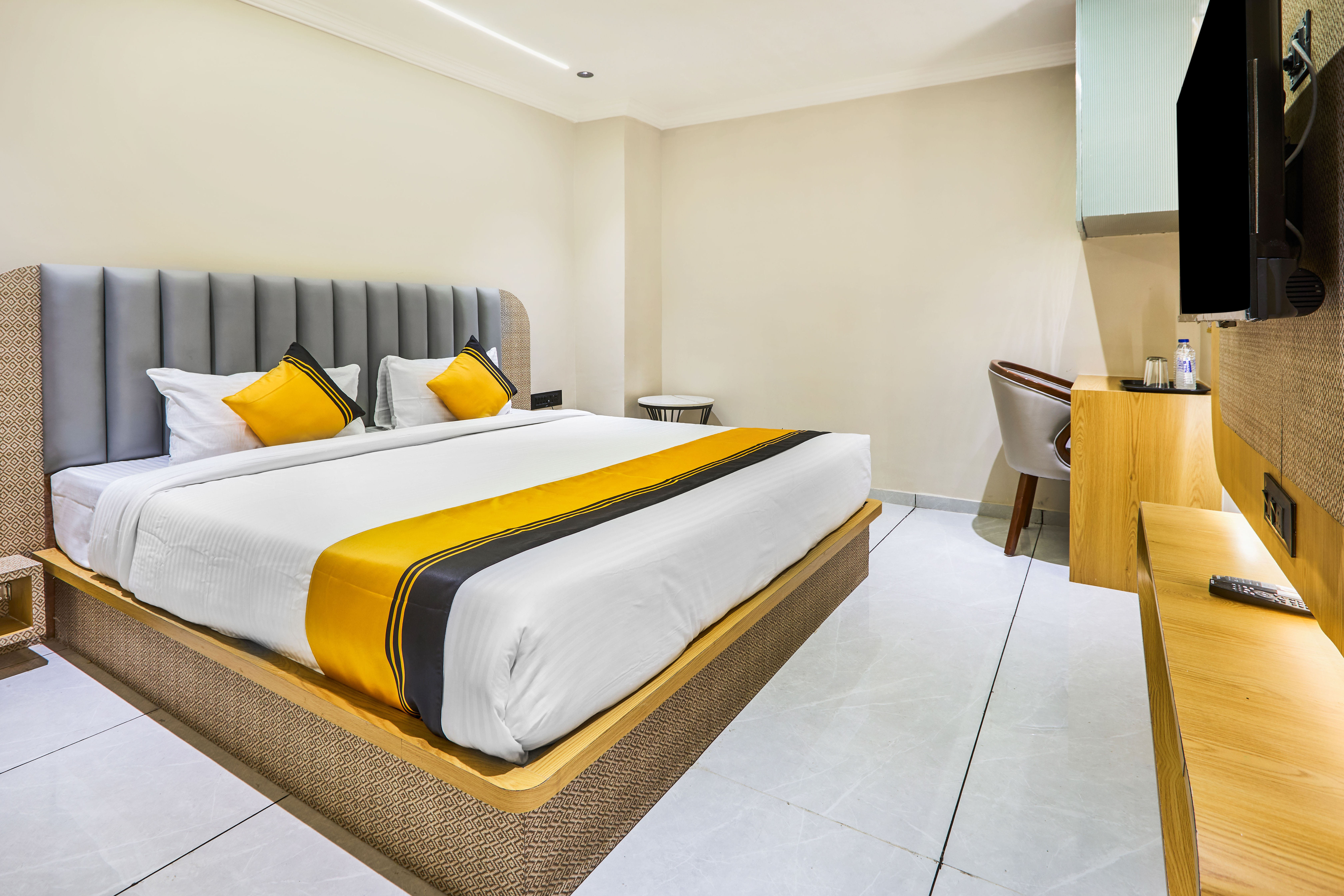 Solo room in Itsy Hotels Grand CG in undefined. 
