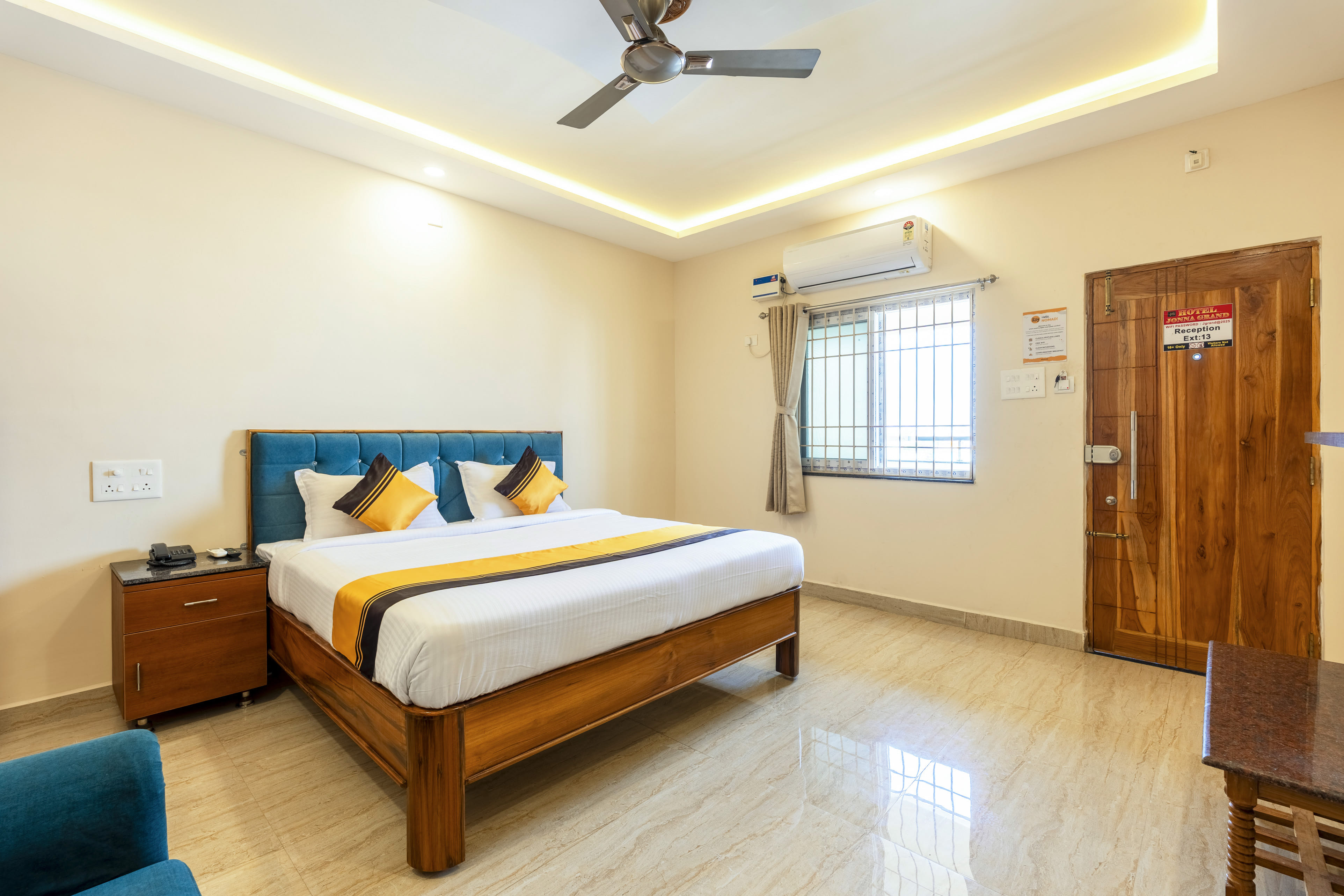 Deluxe room in Itsy Hotels Jonna Grand in undefined. Deluxe