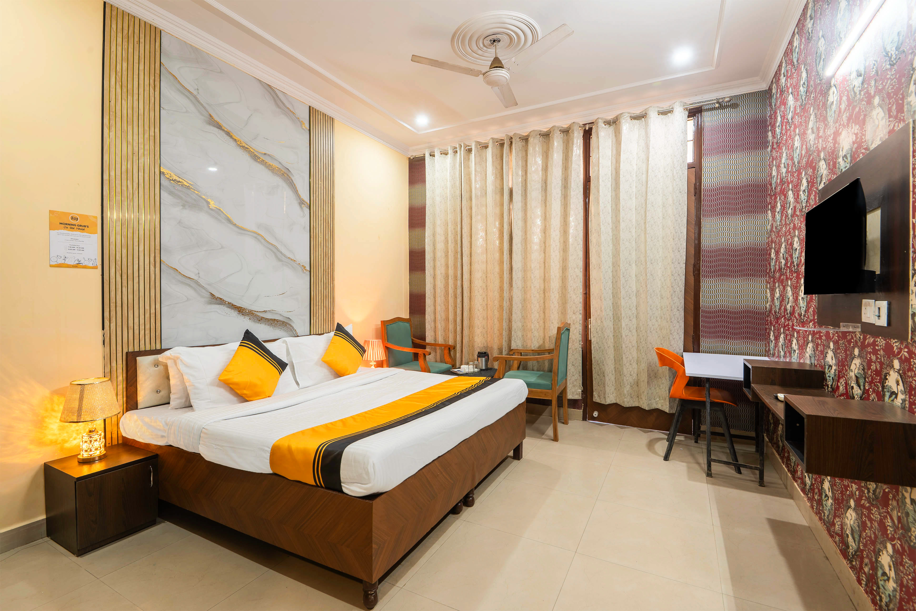 Deluxe room in Itsy Hotels Saina Stay Inn in undefined. 