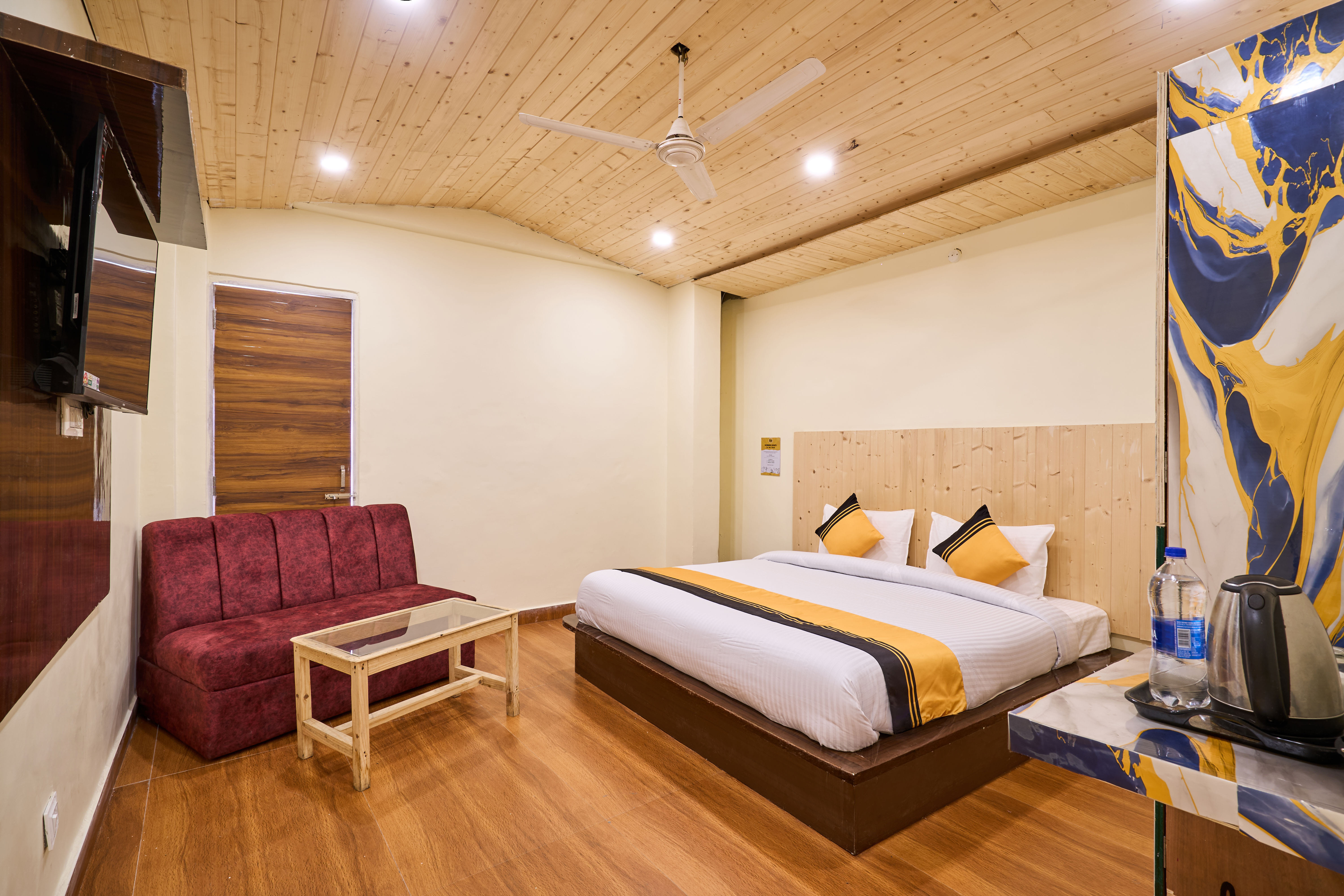 Solo room in Itsy Hotels Twilight in undefined. 