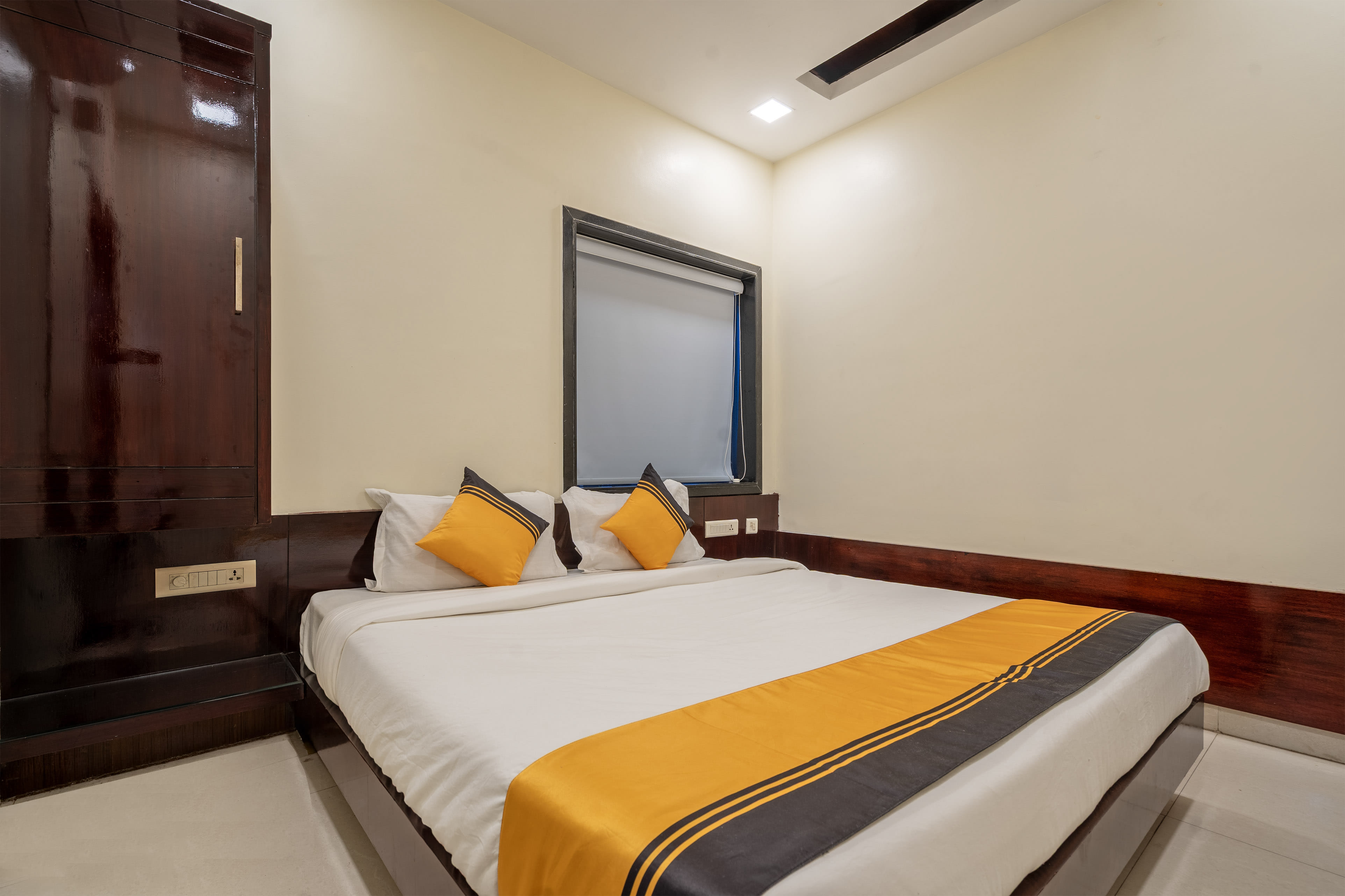 Solo room in Itsy hotels M in undefined. 