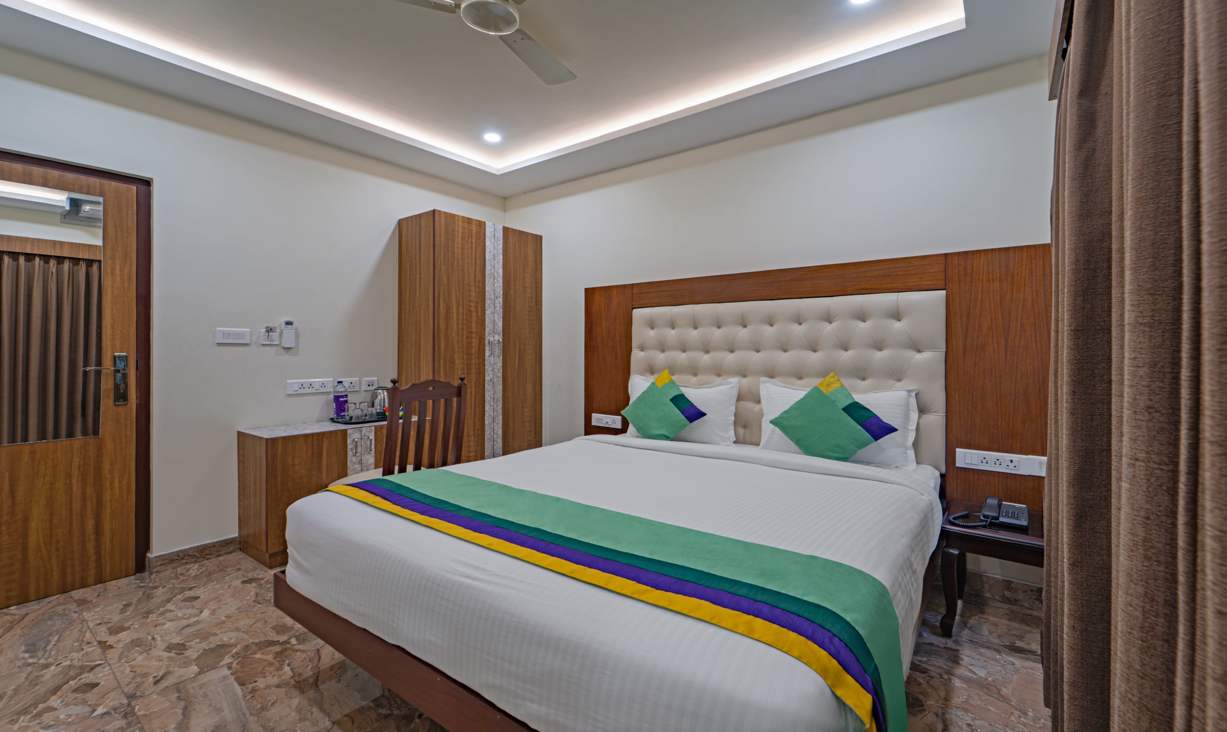 Standard room in Treebo Aaravi Residency, 800 Mtrs From Promenade Beach in undefined. 