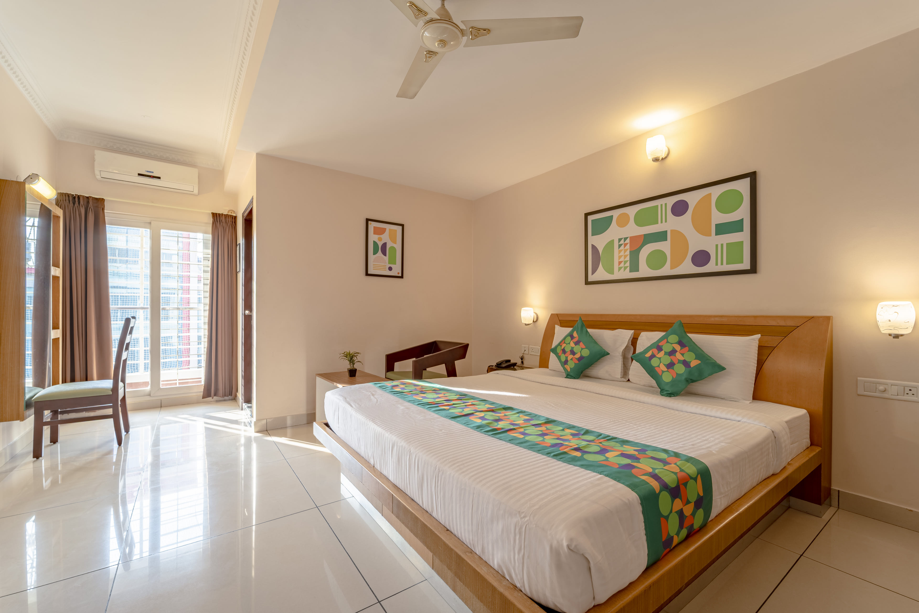 Deluxe room in Treebo Akshaya Palace Inn in undefined. 