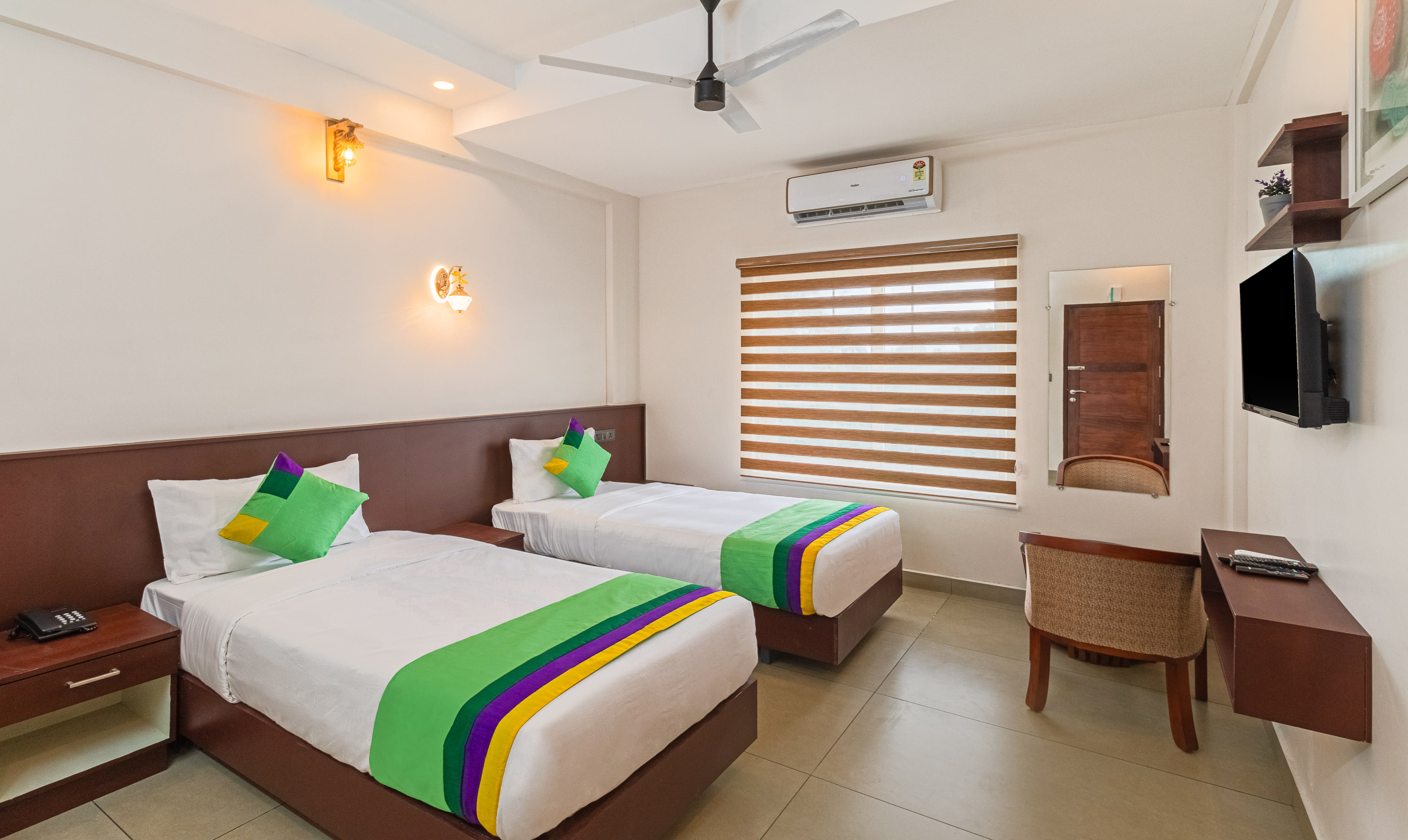 Deluxe room in Treebo Amigos Residency in undefined. Deluxe