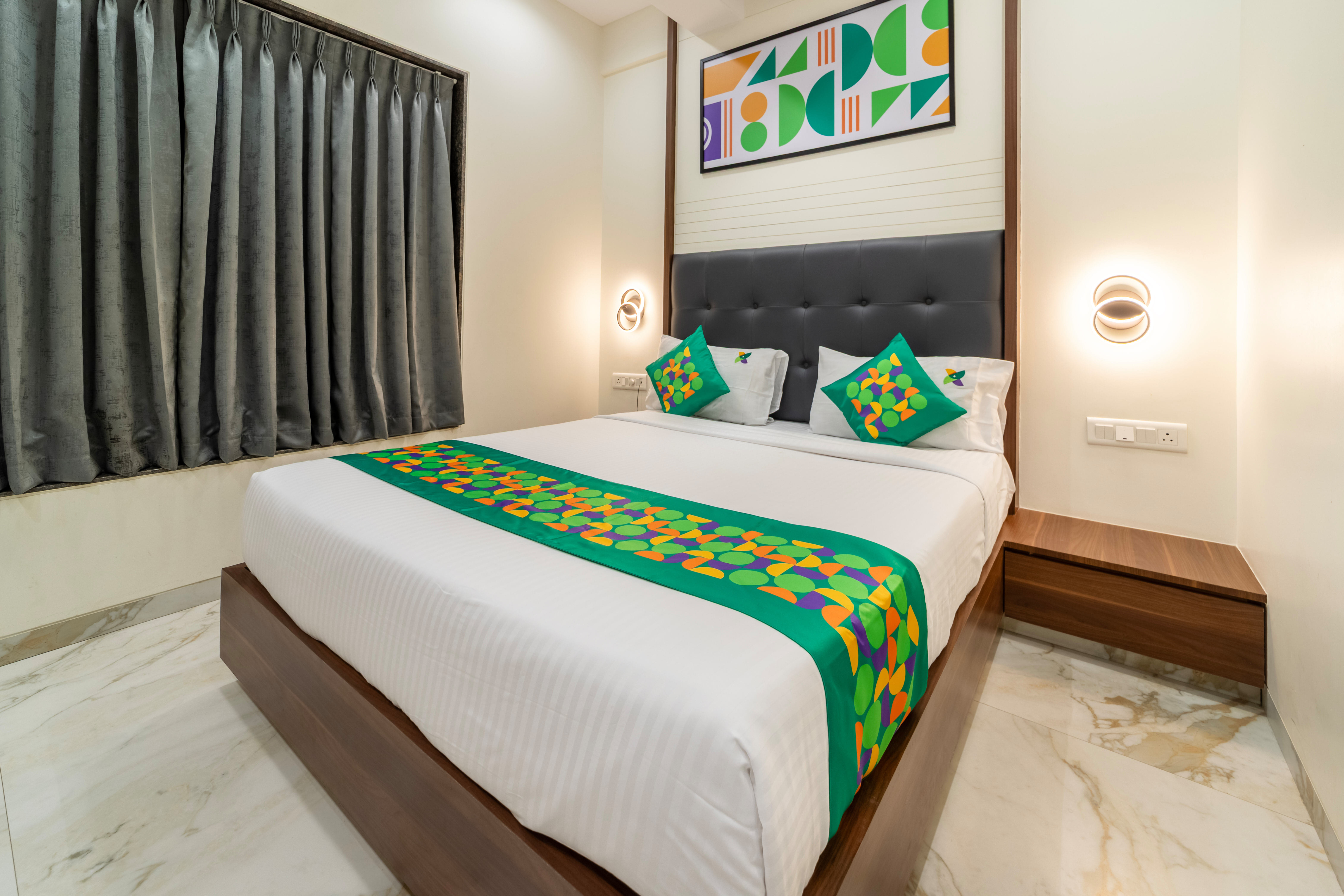 Deluxe room in Treebo Antariksh in undefined.