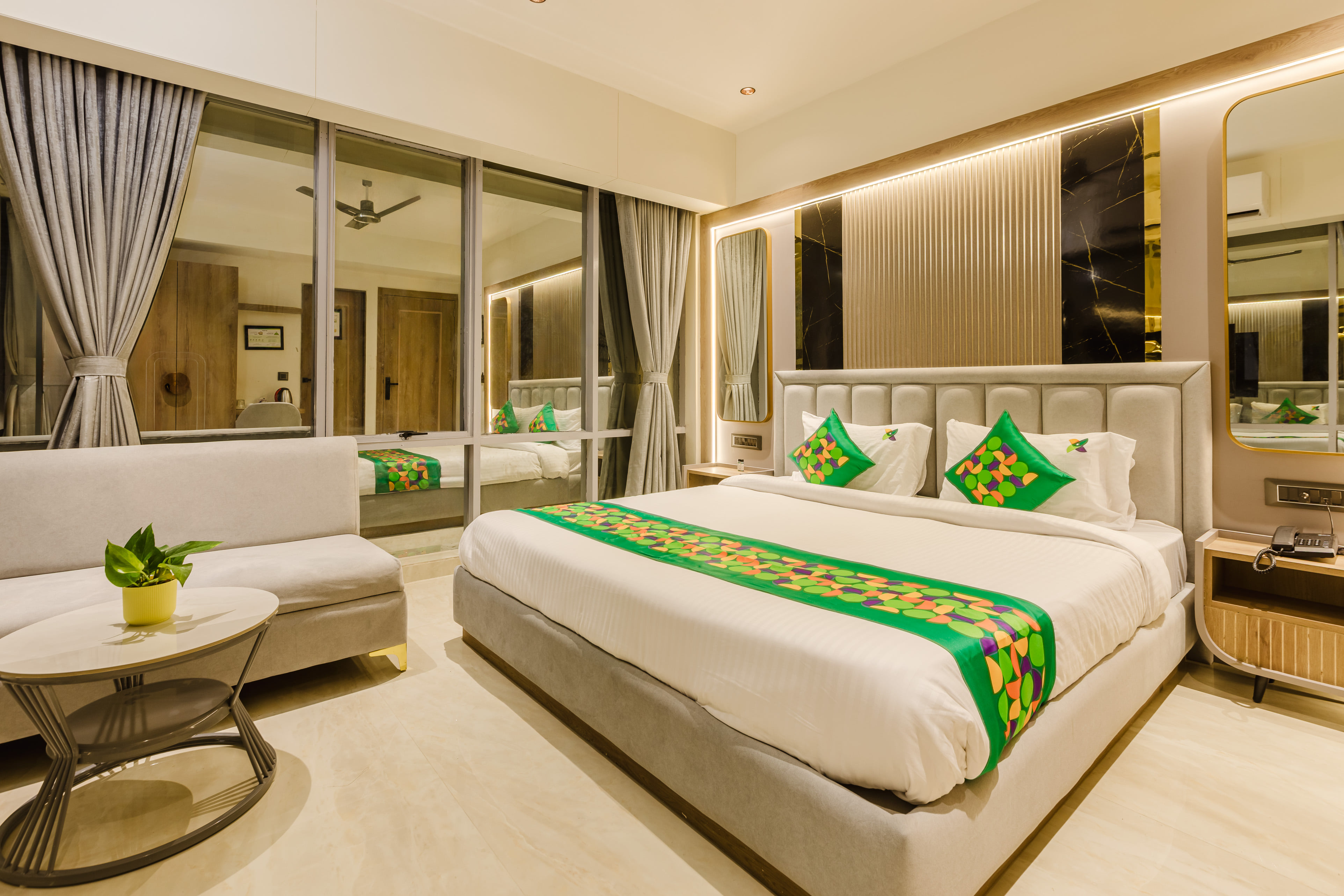 Deluxe room in Treebo Avira Inn in undefined. 