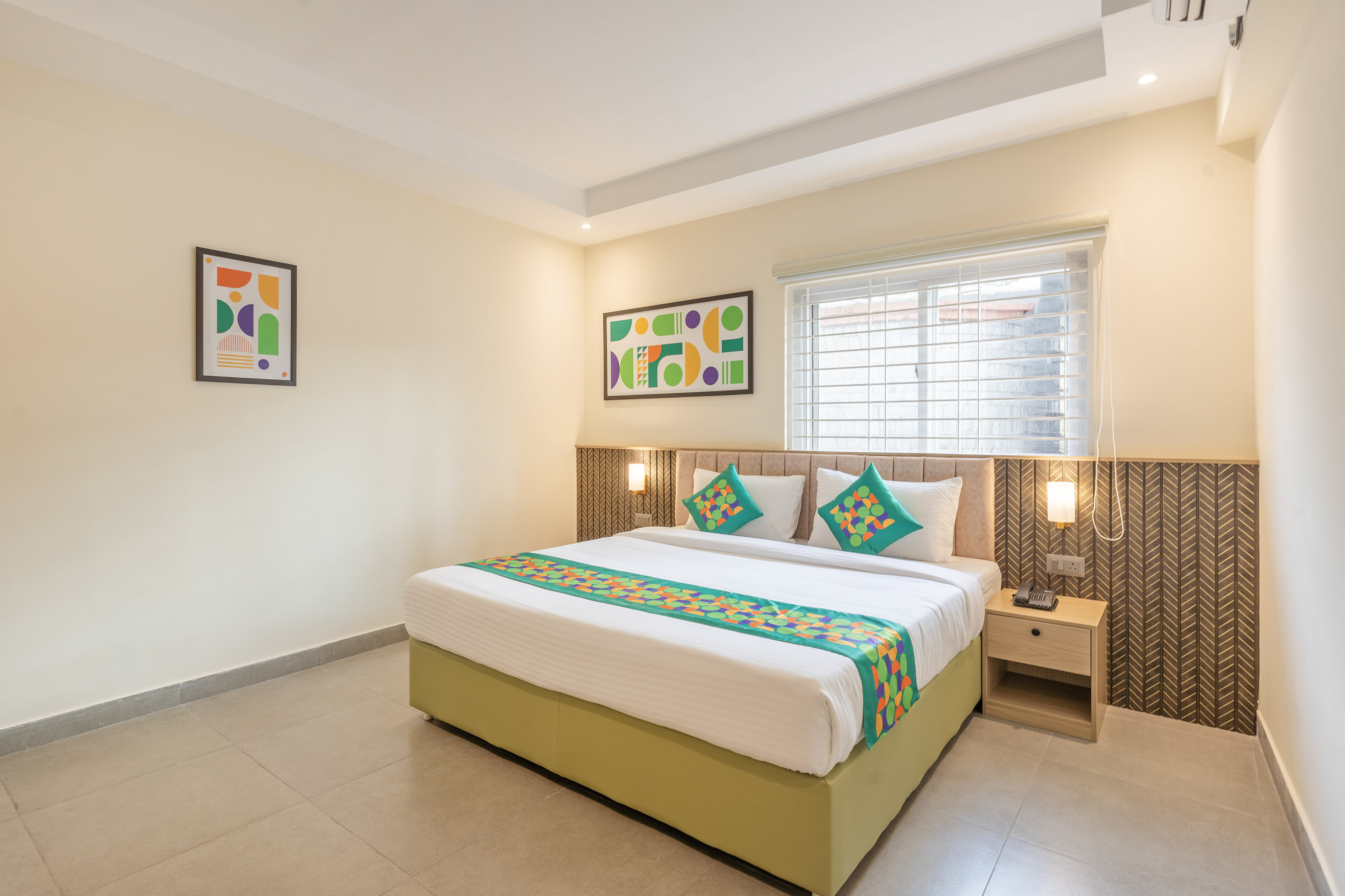 Deluxe room in Treebo Blu Orchid Vista, Indiranagar - Near Bagmane Tech Park in undefined. 