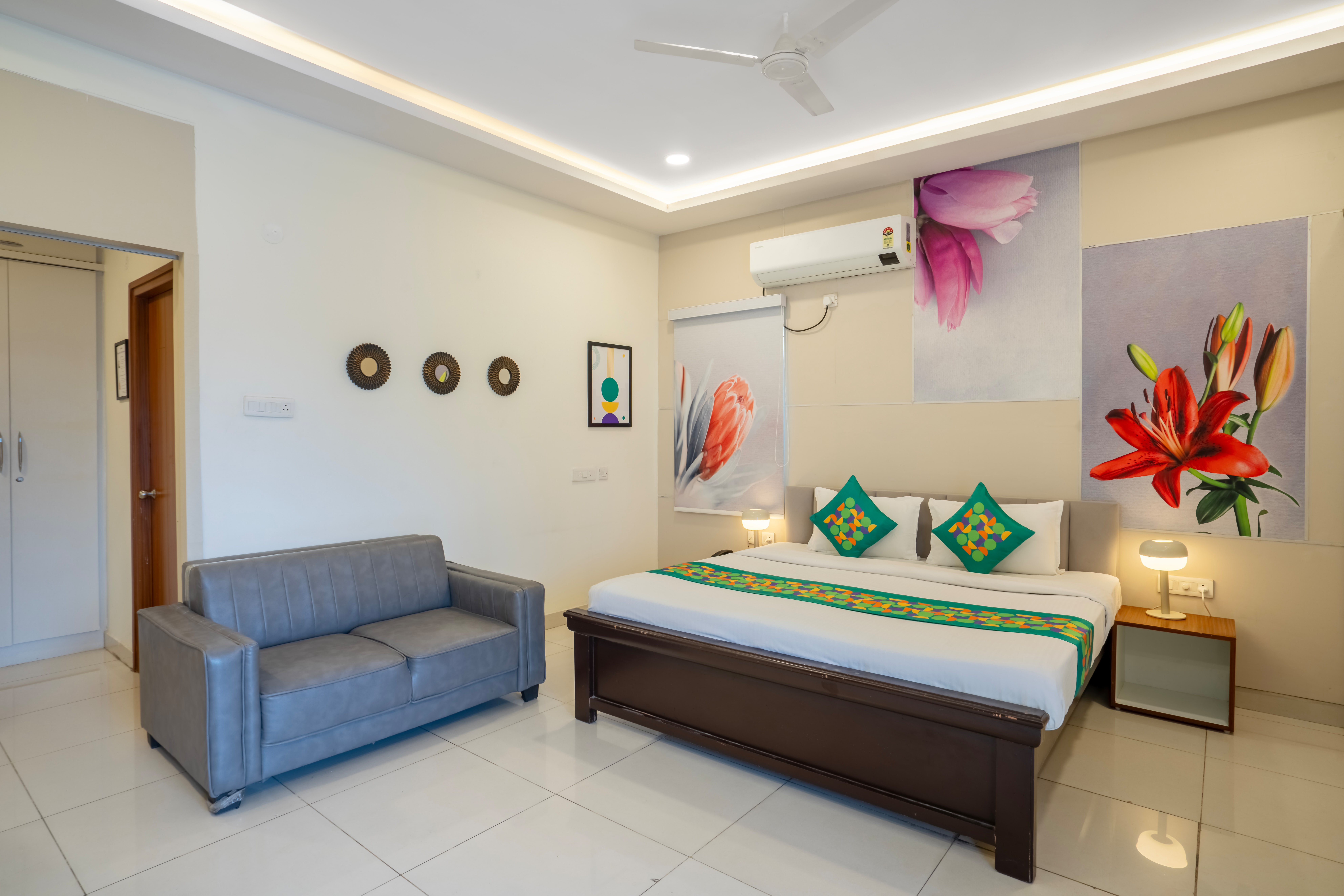 Deluxe room in Treebo D Consulate Fresh Living Apartments in undefined. 