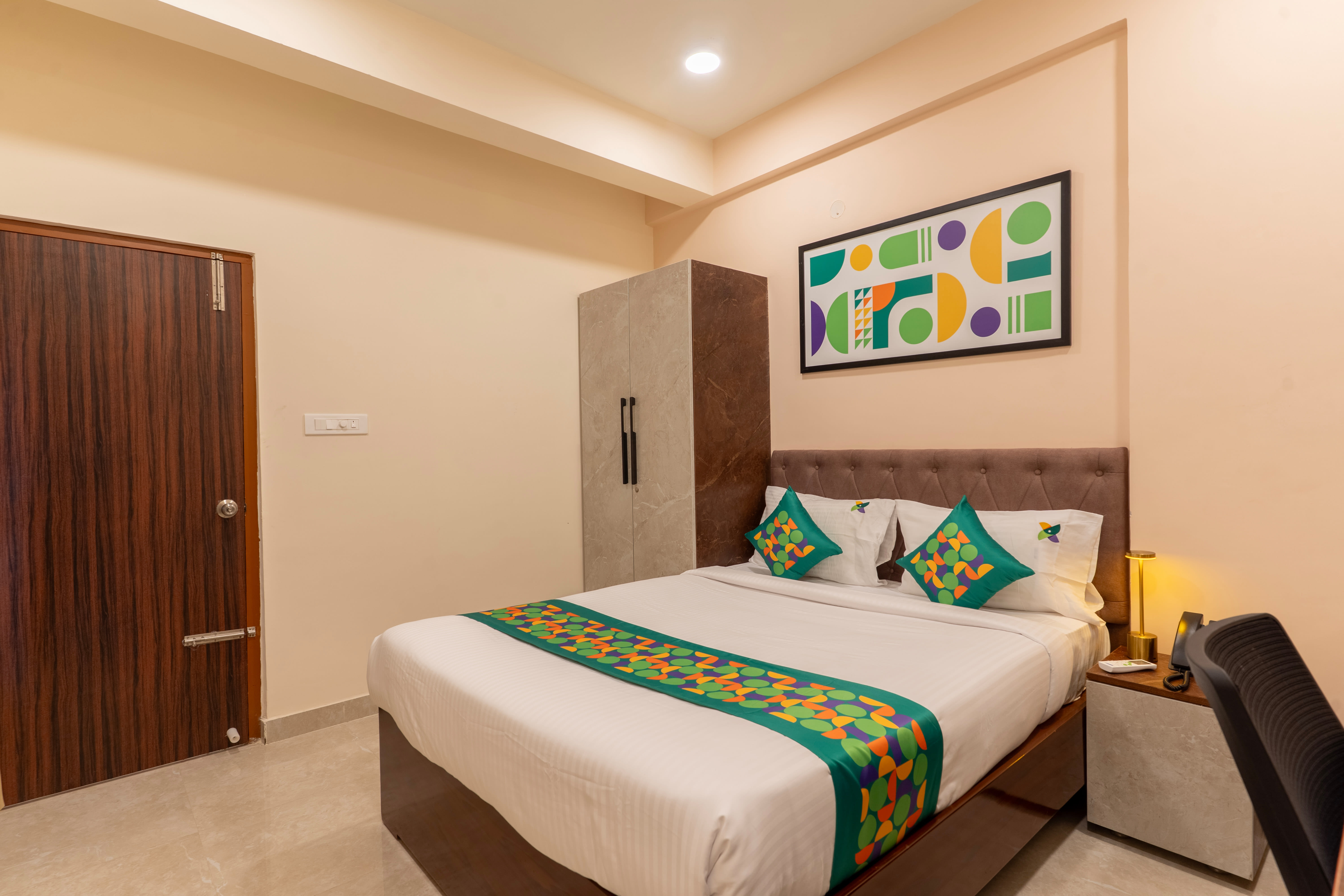 Premium room in Treebo Emirates Suites - Near Wipro Sarjapur Road in undefined. 