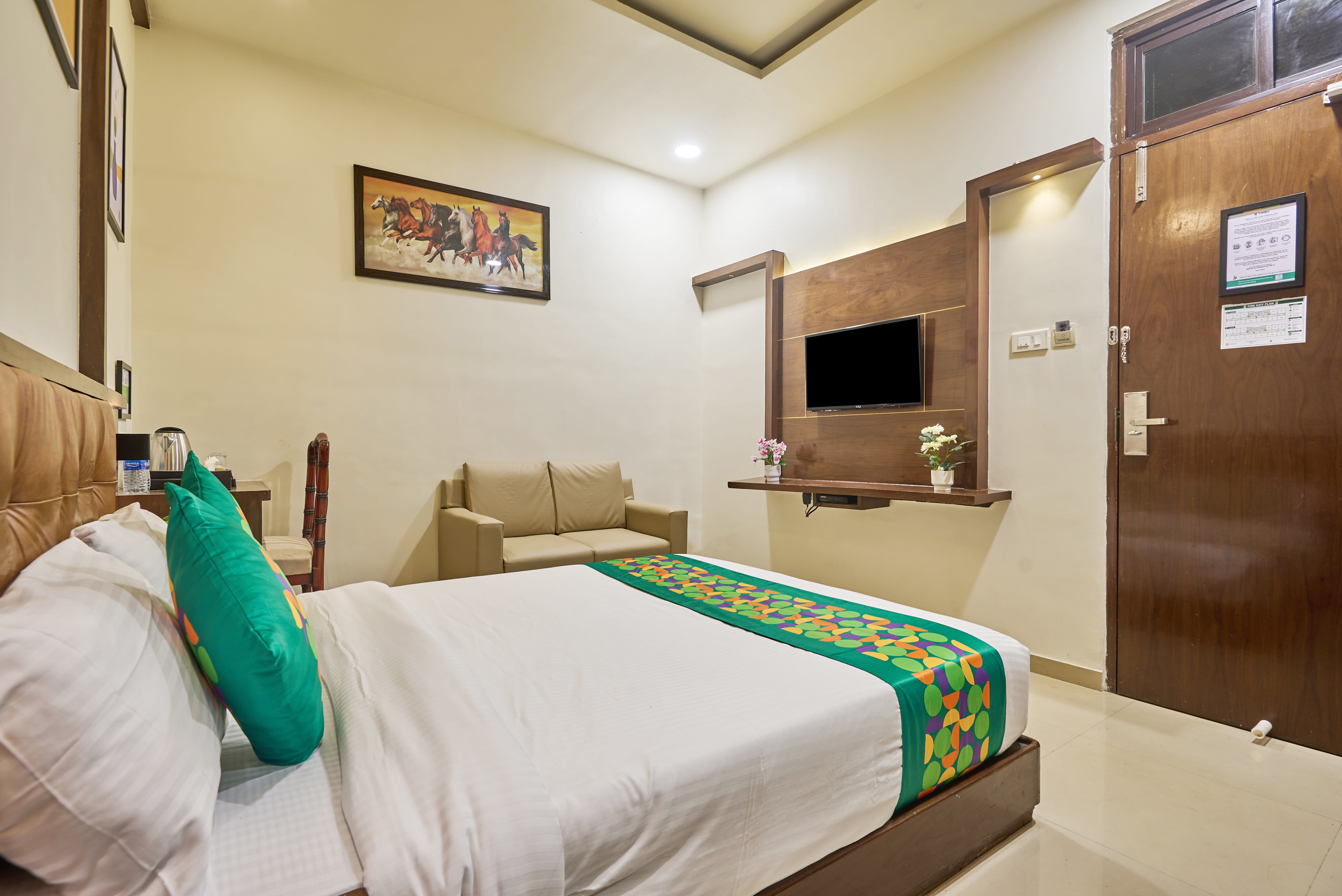 Standard room in Treebo Empire Suite in undefined. 