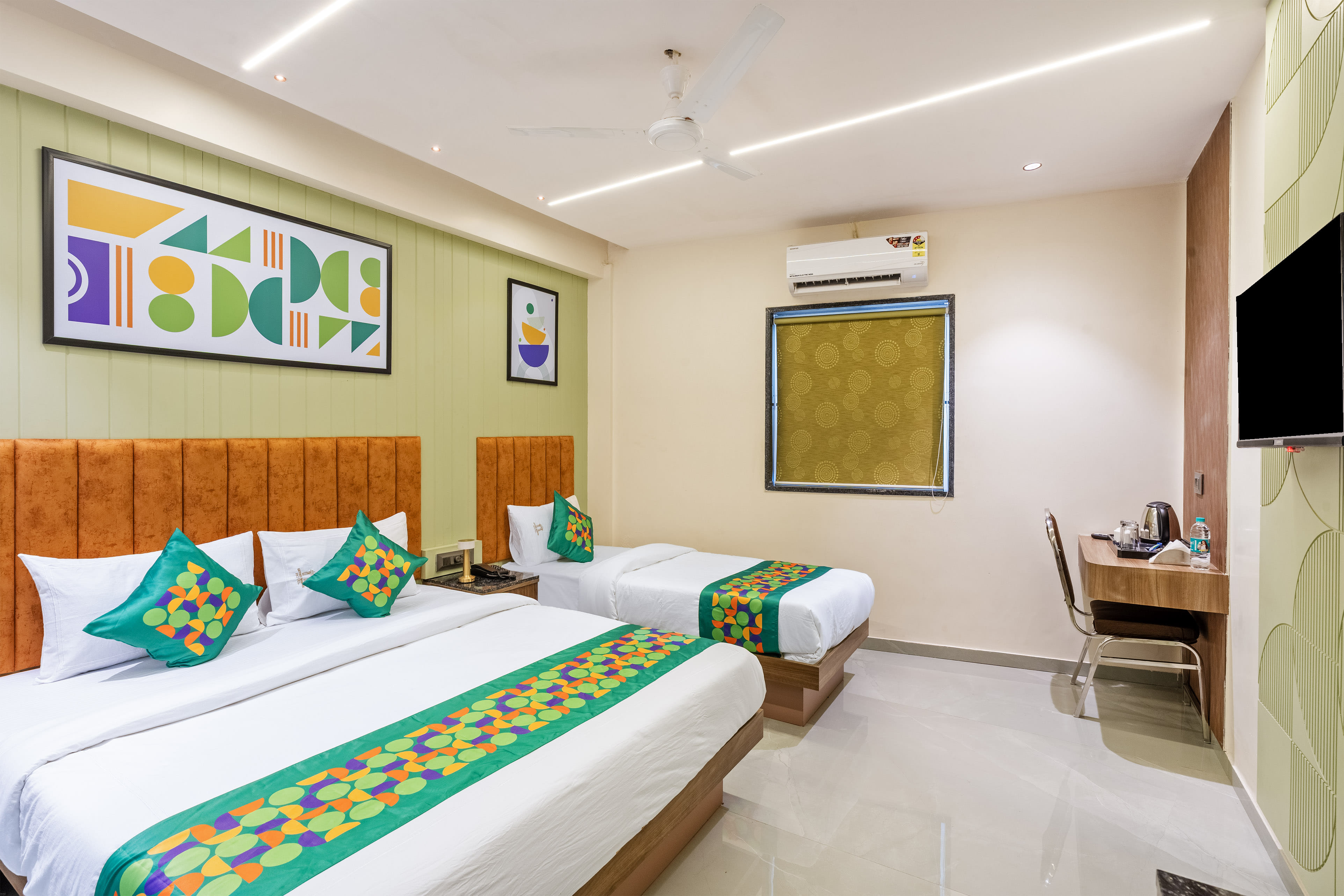 Deluxe room in Treebo Gateway Mansion in undefined. Deluxe