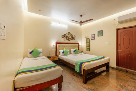 Deluxe room in Treebo Grace Inn, 3 Min Walk From Promenade Beach in Pondicherry. 