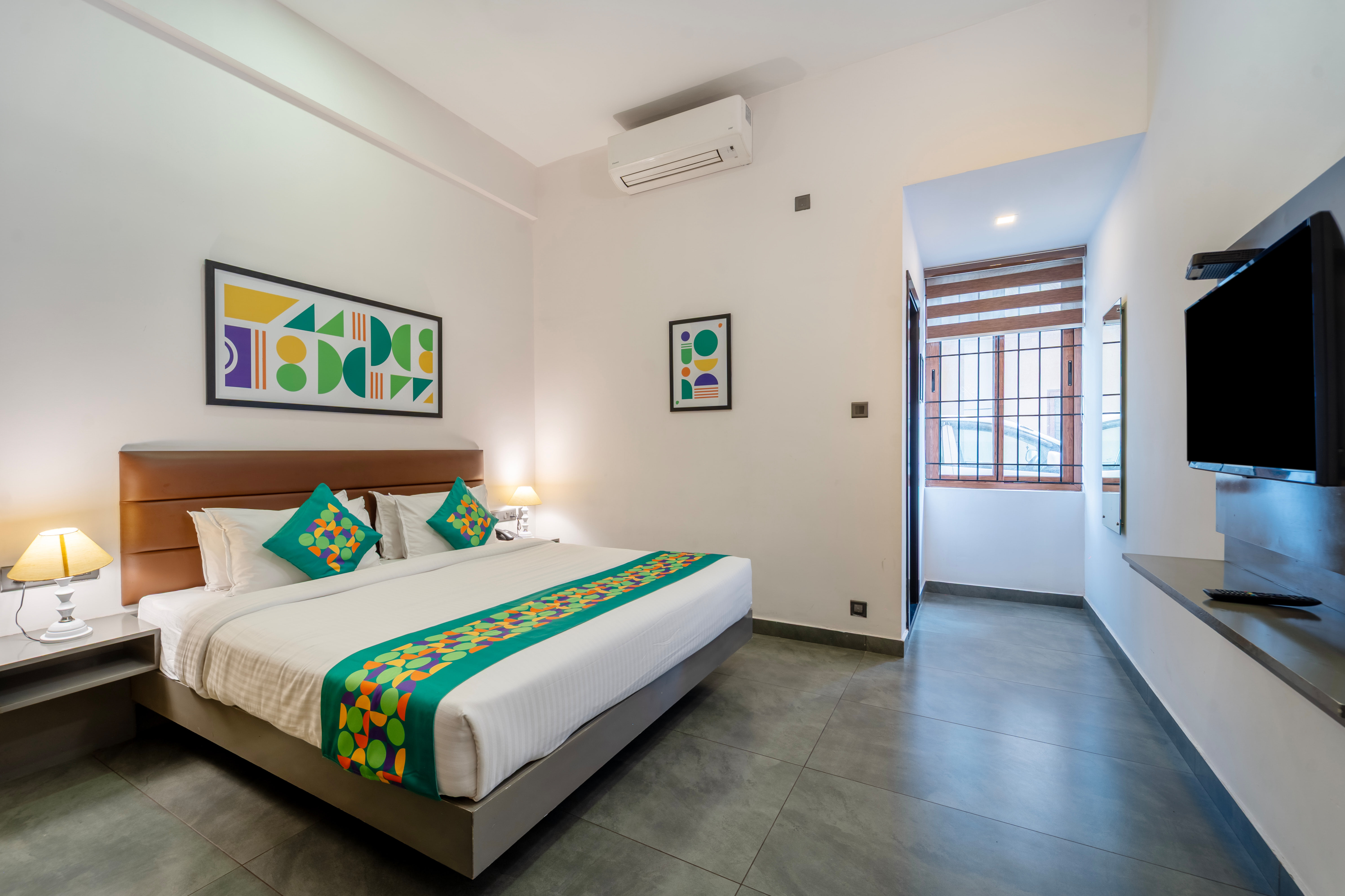 Standard room in Treebo Grand Vistara Airport Suites, 500m from Cochin International Airport in undefined.