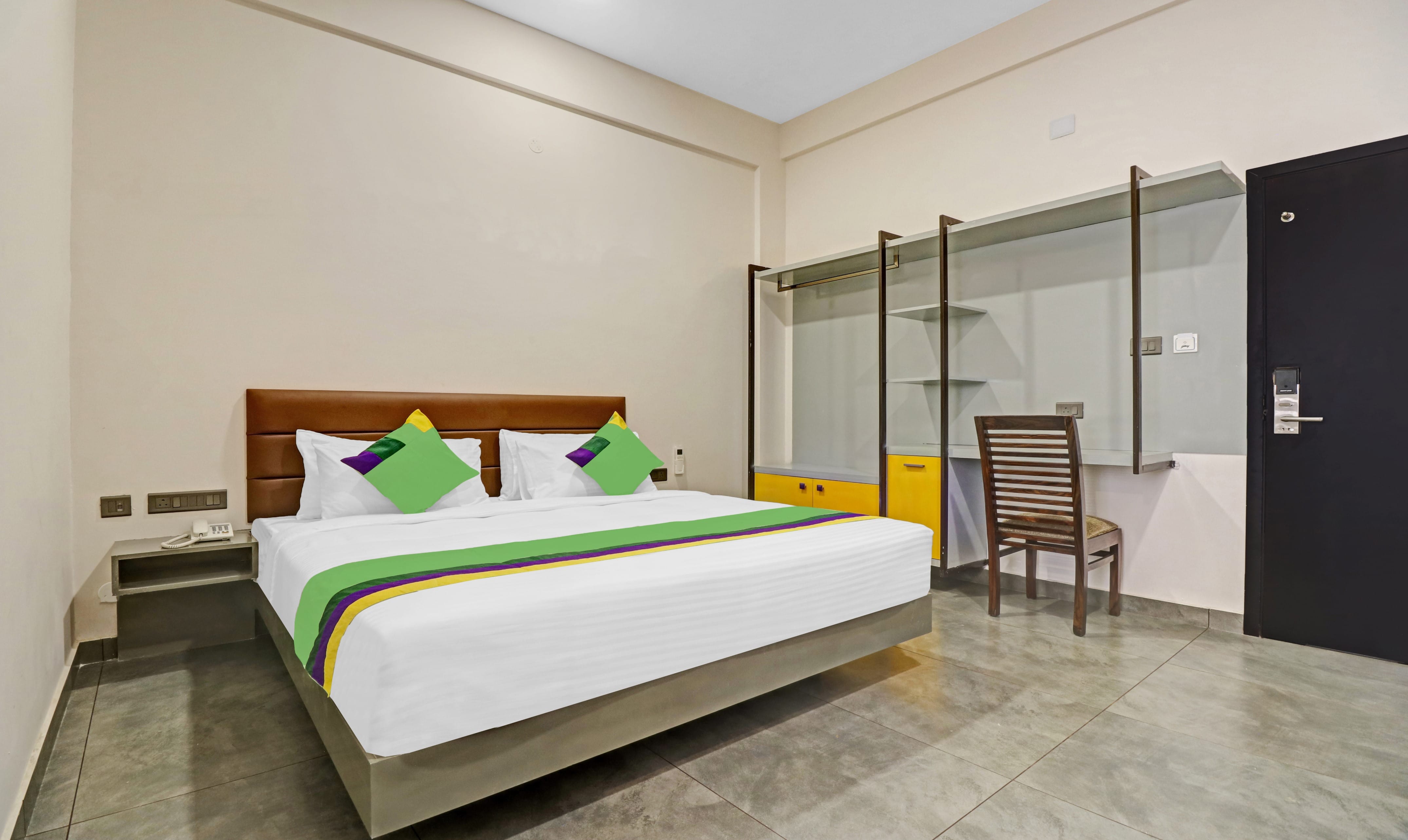 Standard room in Treebo Grand Vistara Airport Suites, 500m from Cochin International Airport in undefined. 