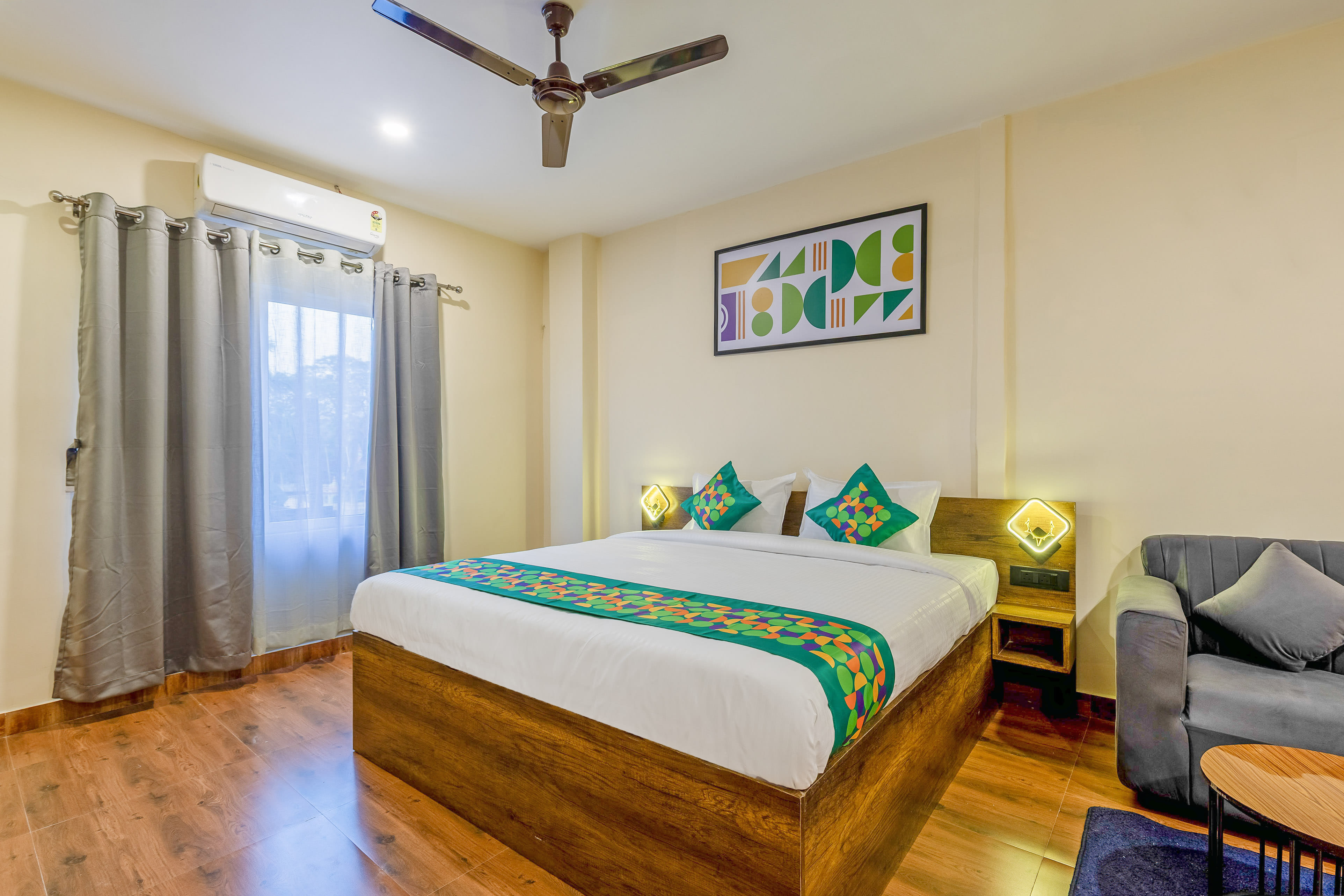 Premium room in Treebo Green Pearl Inn in undefined. 