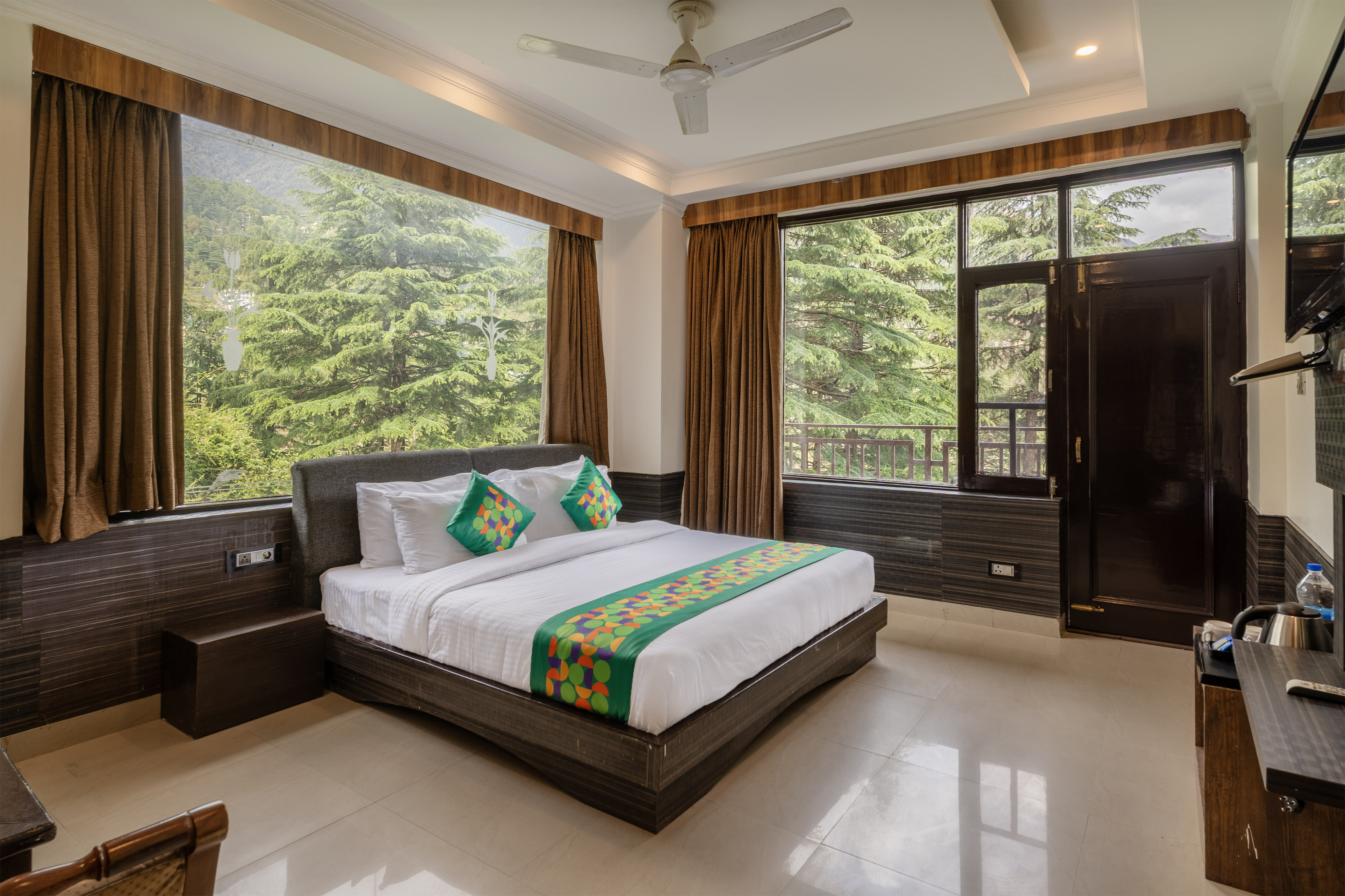 Standard room in Treebo Holiday Hill in undefined. 