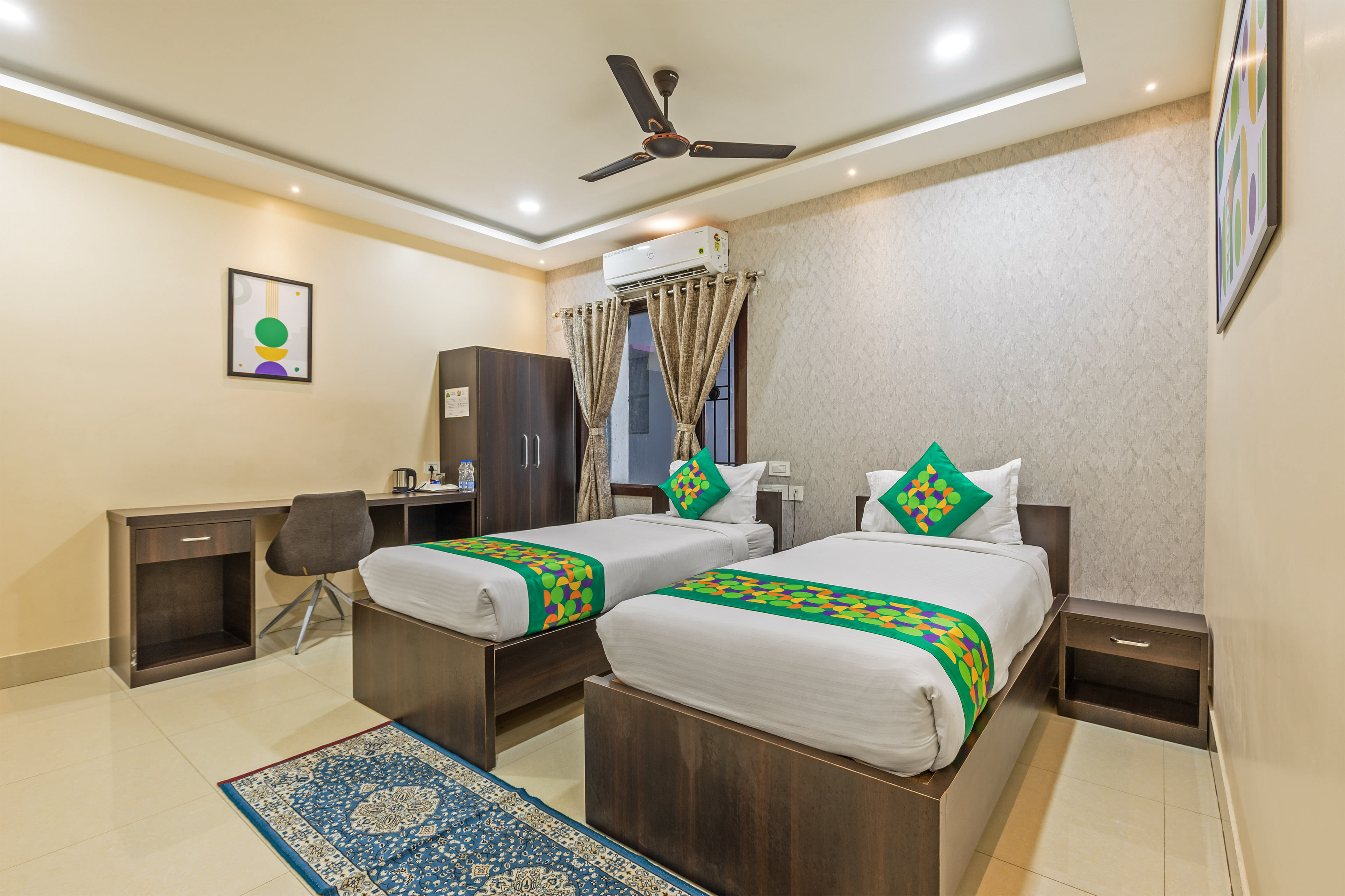 Deluxe room in Treebo Hotel Mobi VIP Airport in undefined. 