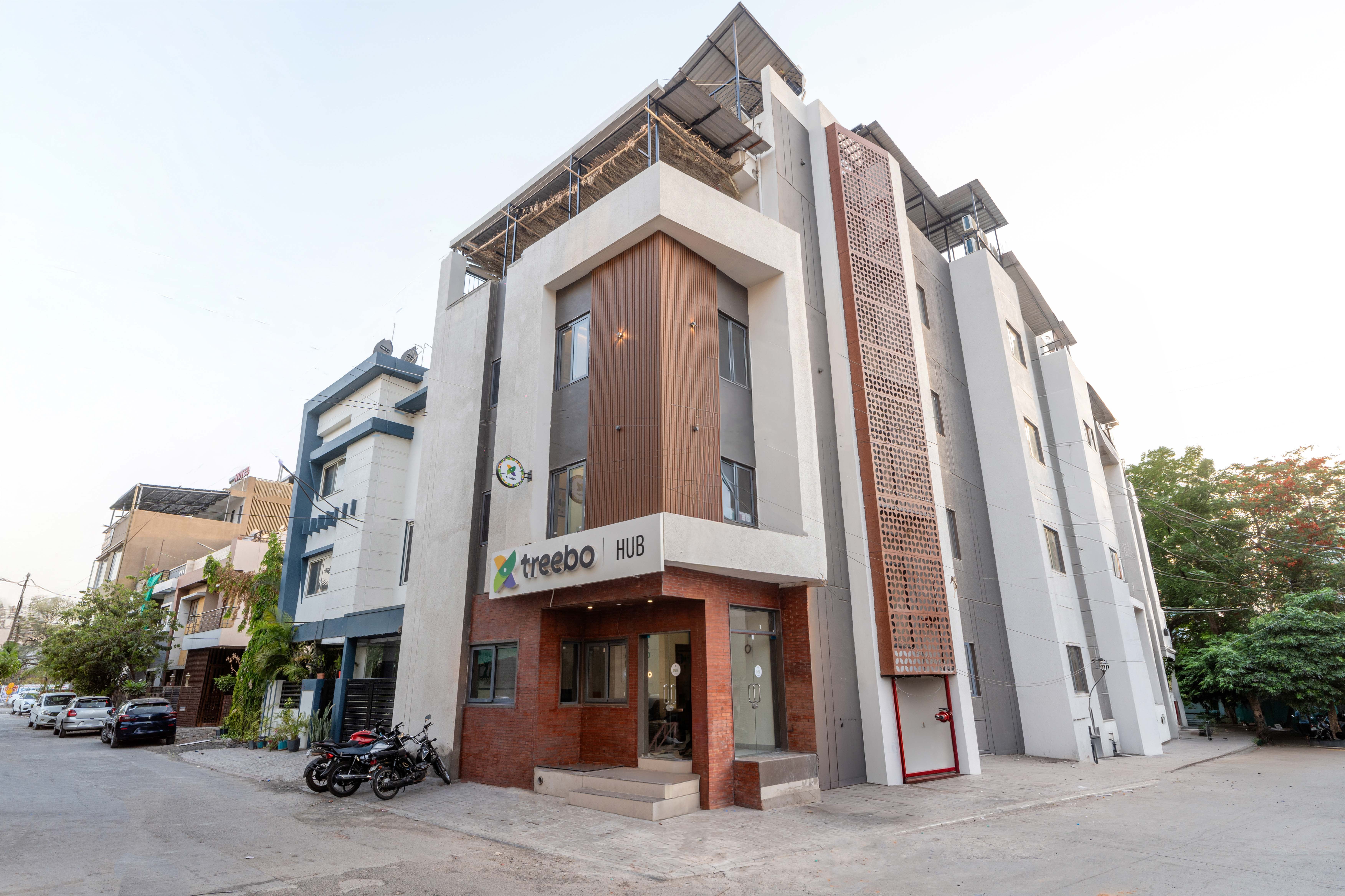 The facade of Treebo Hub in undefined.