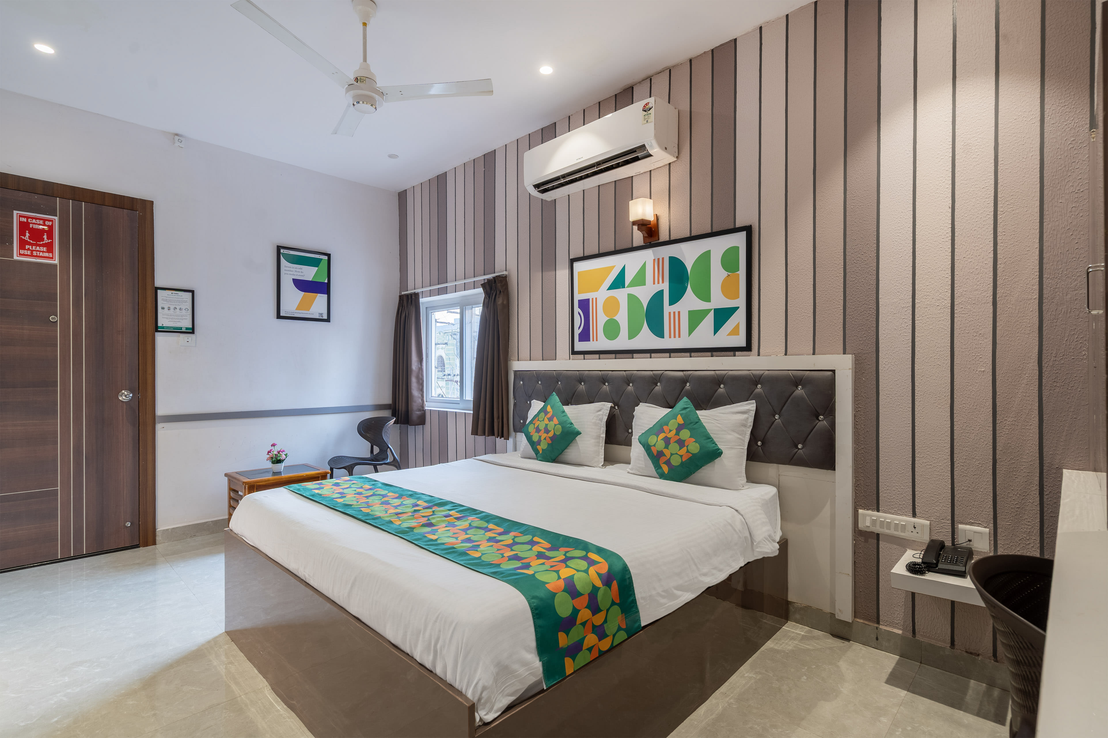 Deluxe room in Treebo Imperia, Kommadi in undefined. 