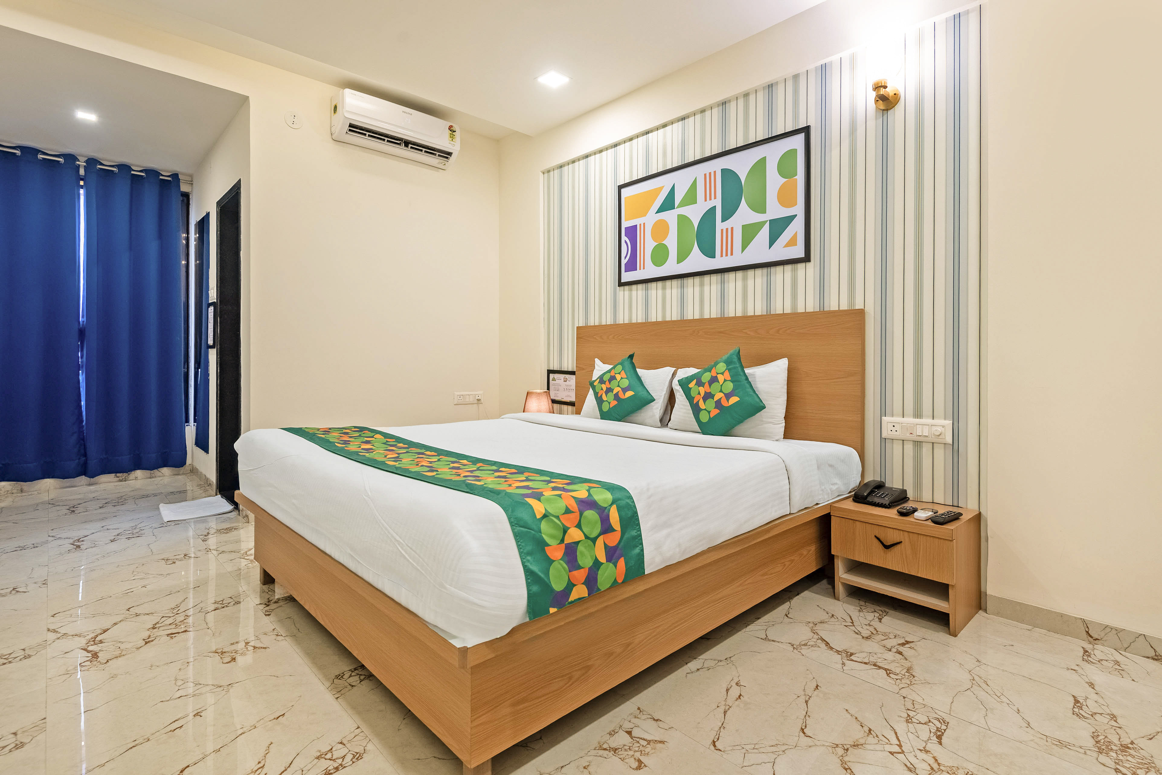 Deluxe room in Treebo Iris Executive, Hinjewadi in undefined. 