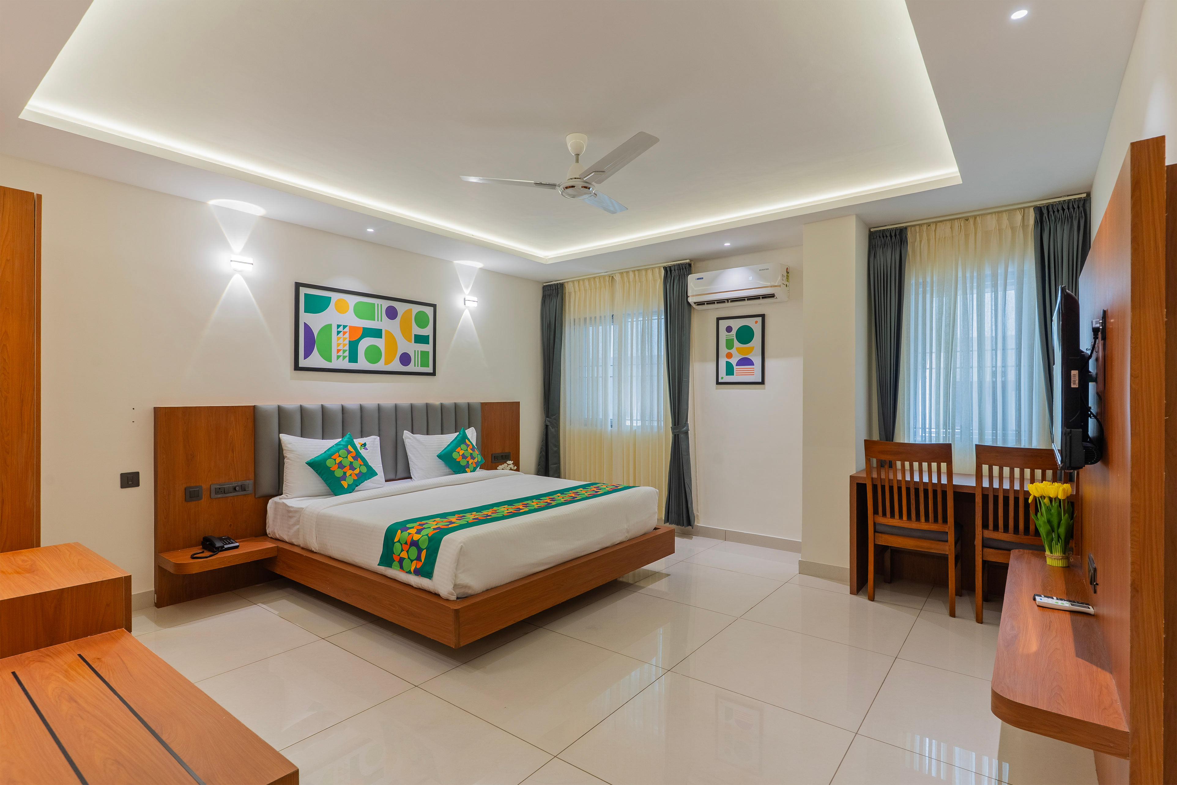 Deluxe room in Treebo Mysore Comfort Stay Kuvempunagar in undefined. 