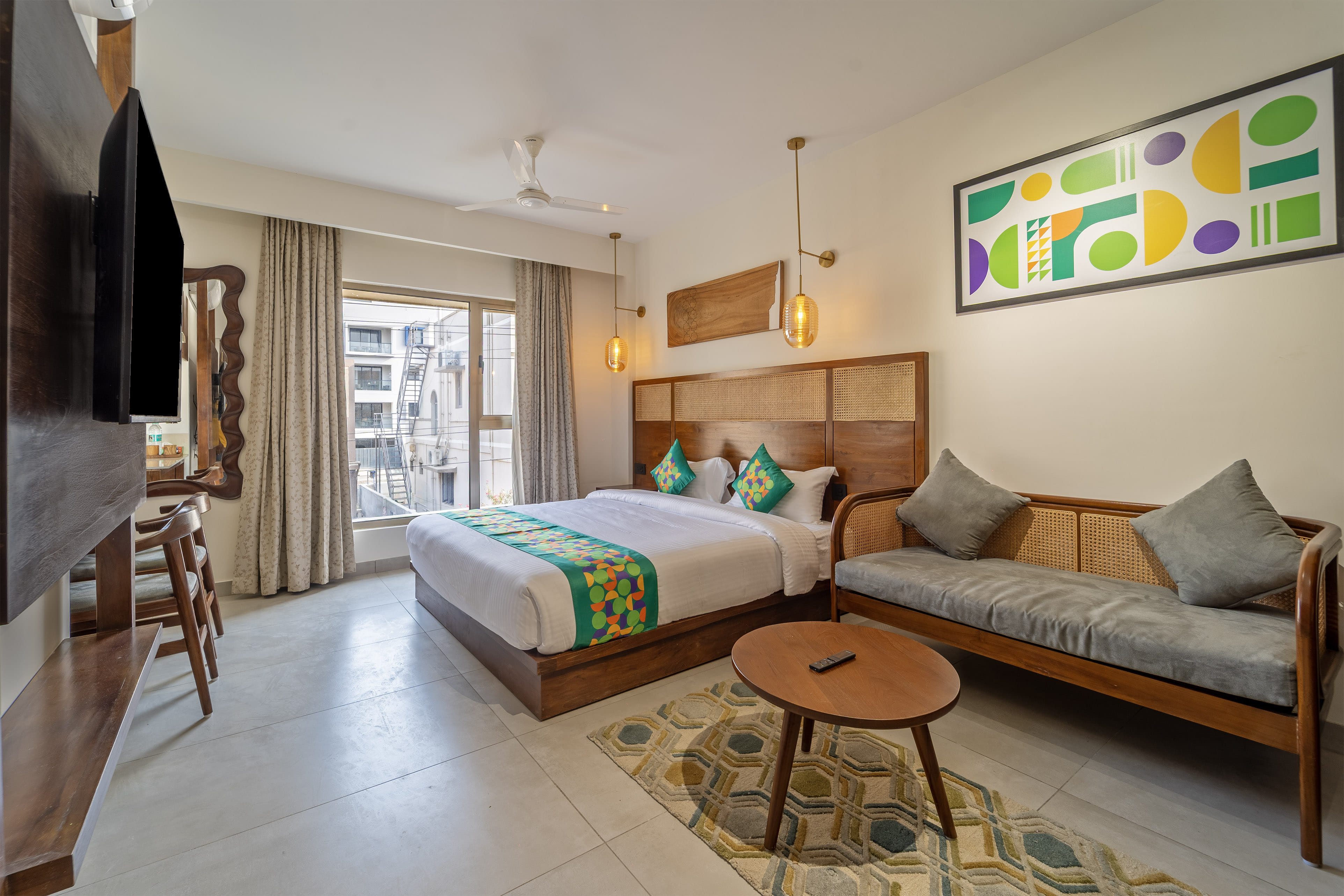 Deluxe room in Treebo Premium Cachet Suites in undefined. 