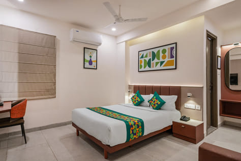 Deluxe room in Treebo Premium Hydotel, Hi-tech City in Hyderabad. 