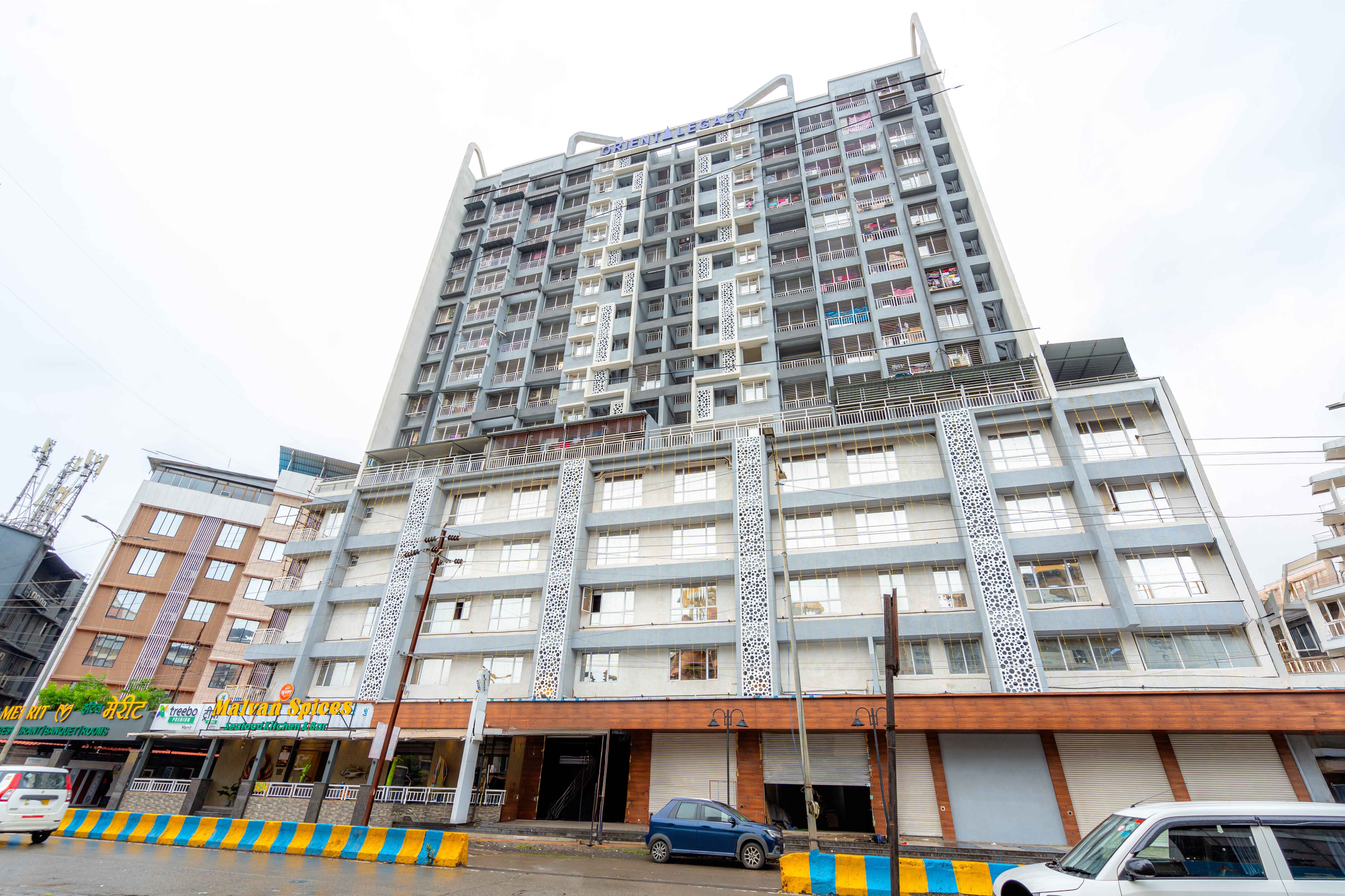 The facade of Treebo Premium Hotel Merrit in undefined.