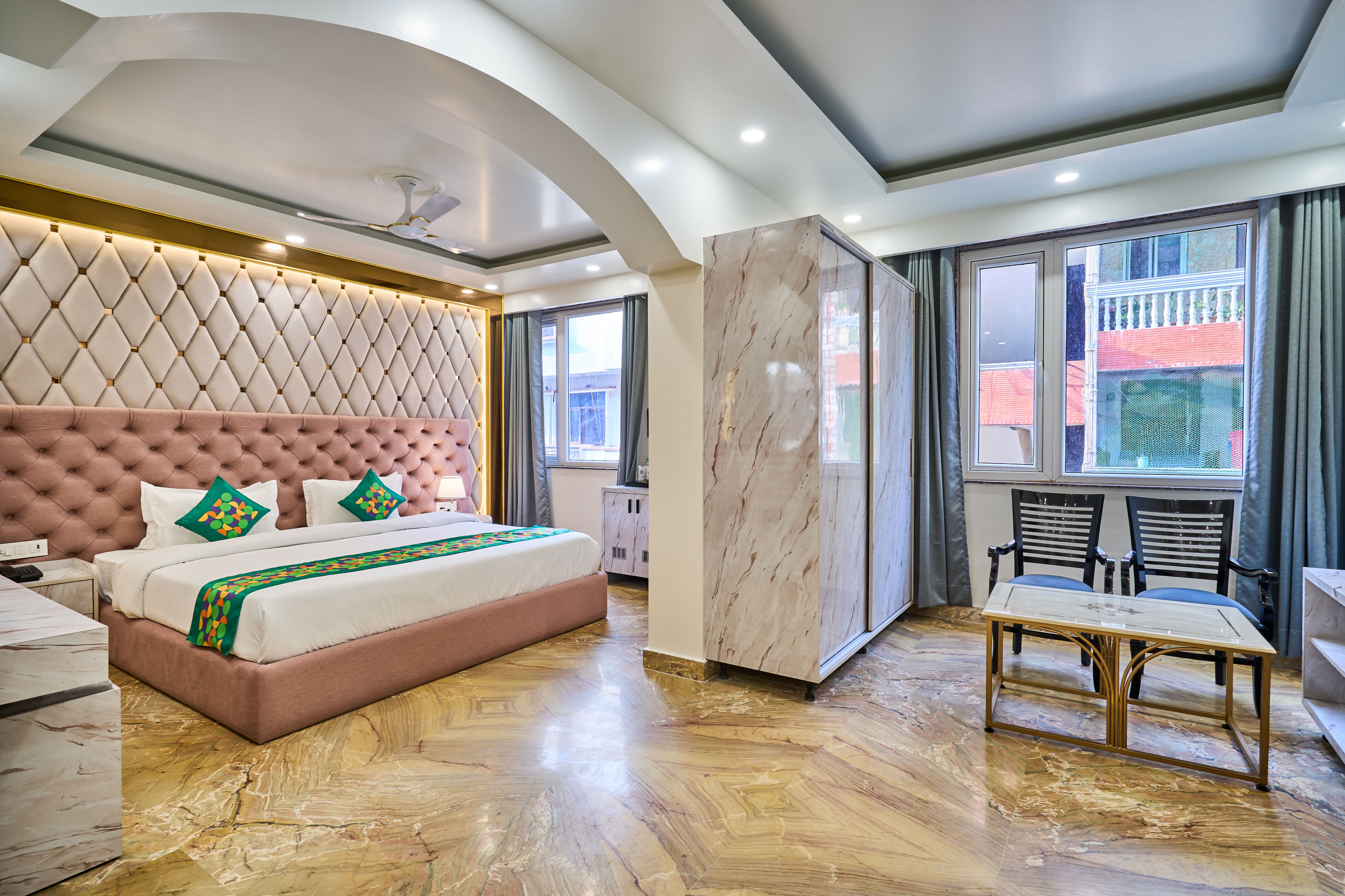 Premium room in Treebo Premium Royal Gold Palace in undefined.