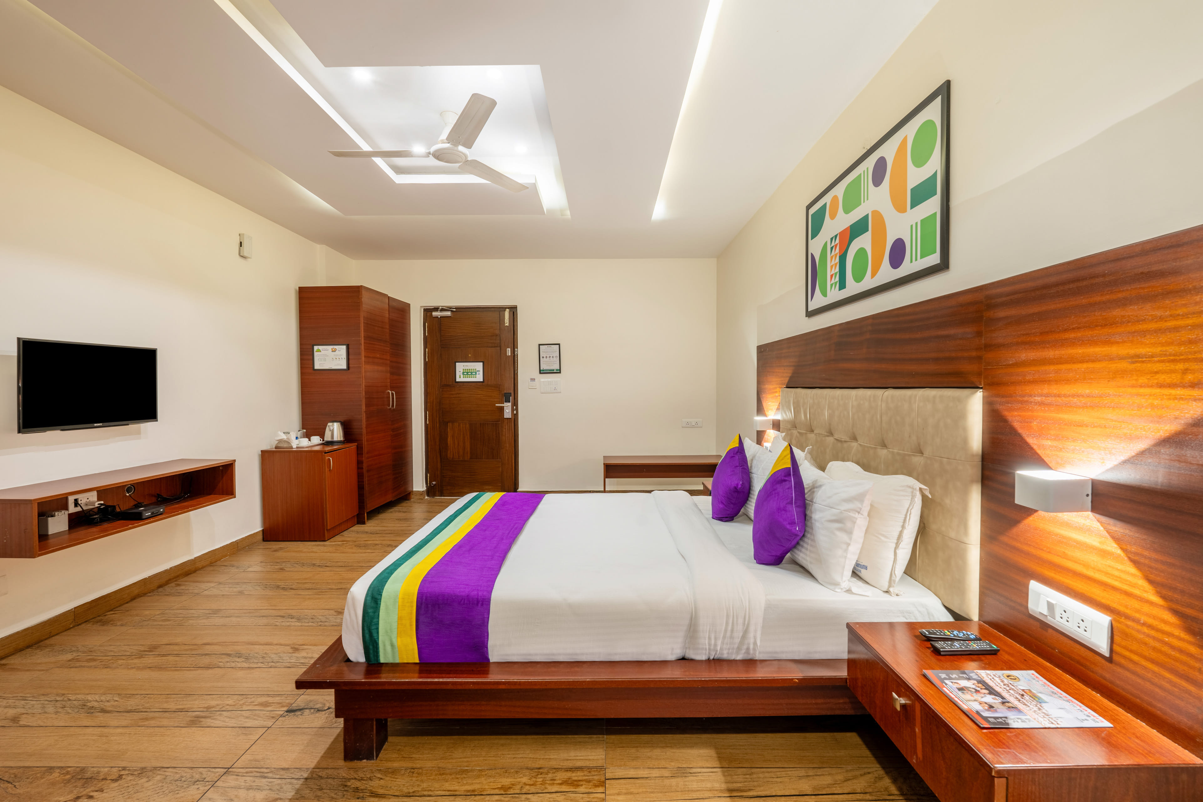 Deluxe room in Treebo Premium Runway Suites, Marathahalli in undefined. 