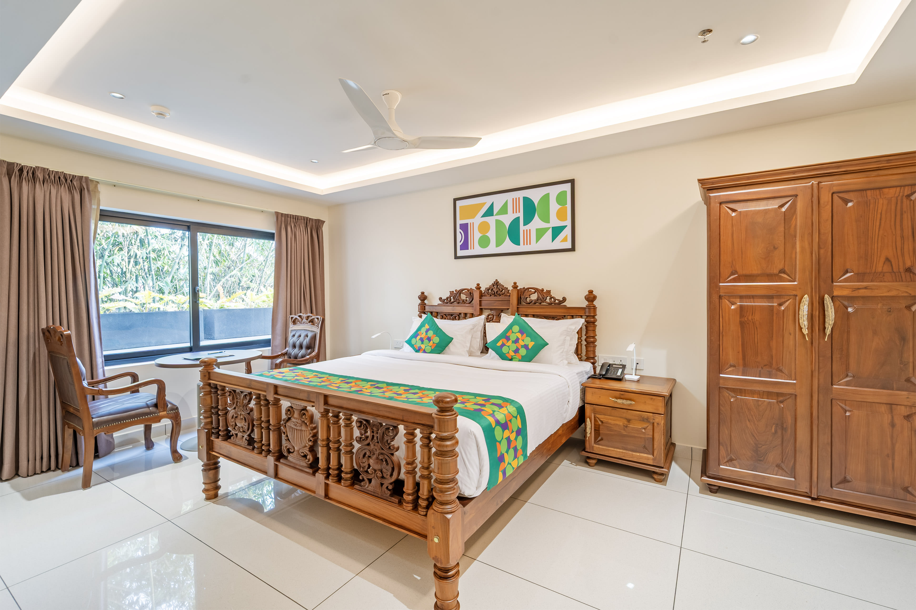 Deluxe room in Treebo Premium Silva Lux in undefined. 