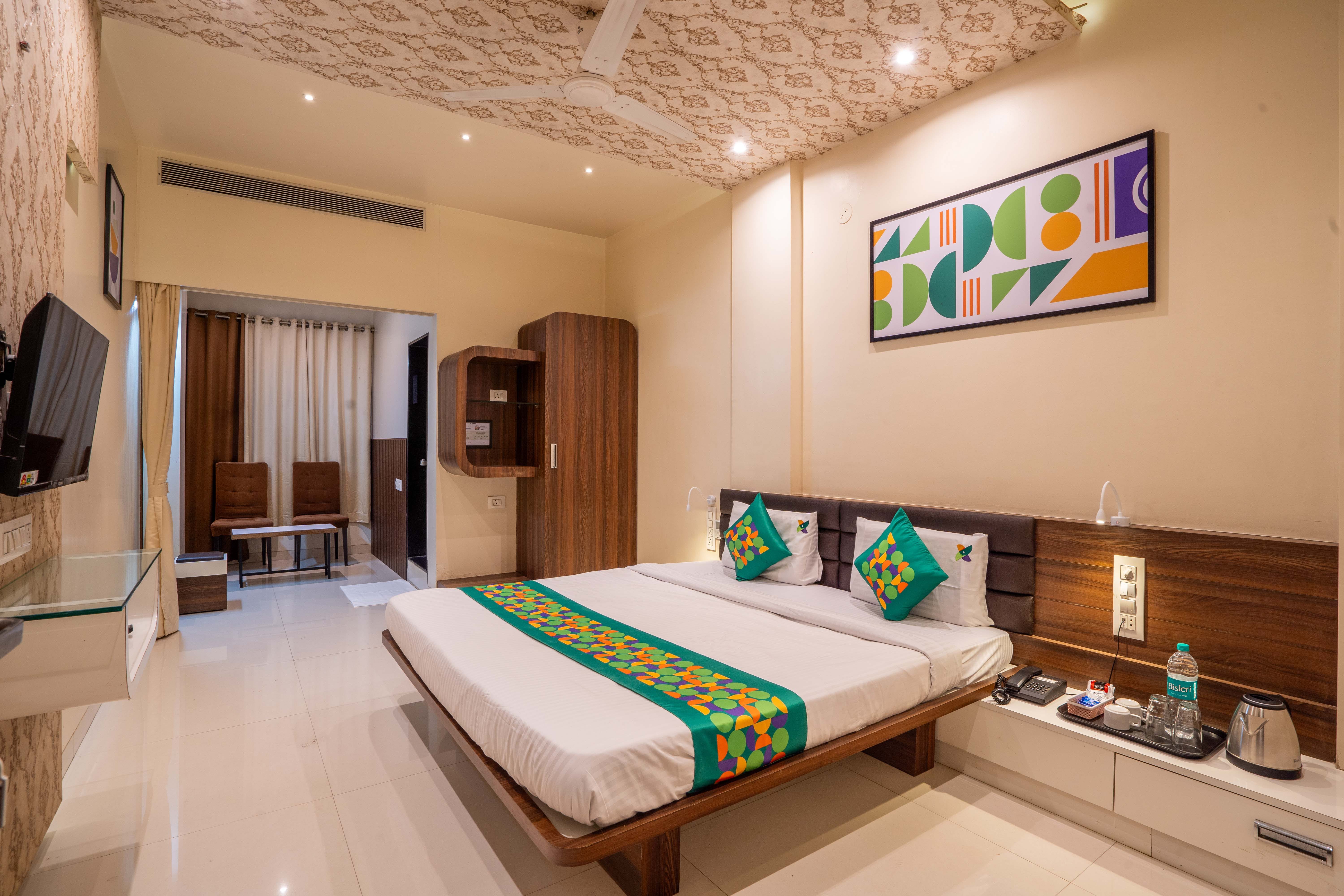 Deluxe room in Treebo Pushpak in undefined.