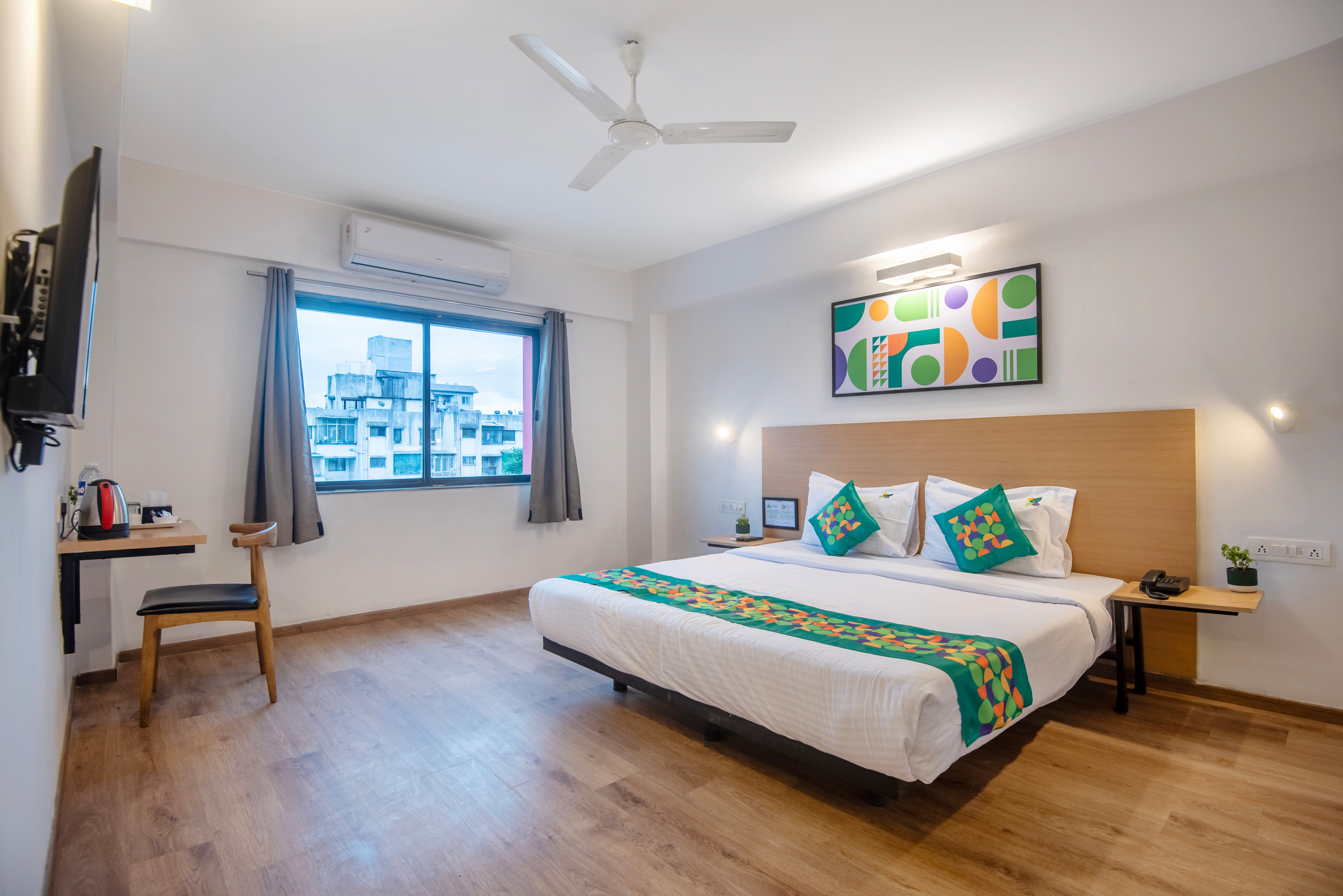 Standard room in Treebo Sagar Inn in undefined.