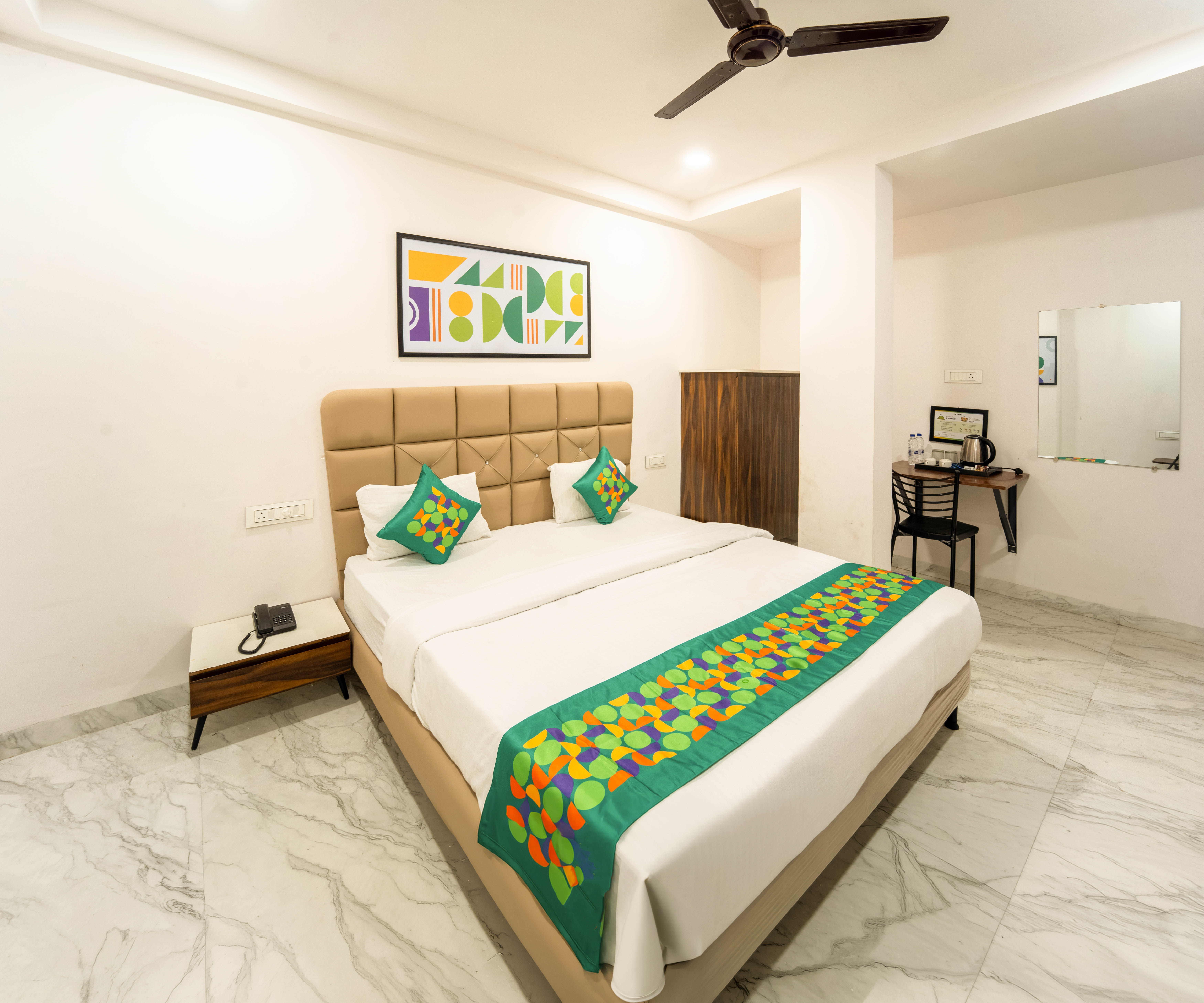 Standard room in Treebo Shridhar Stay in undefined. 