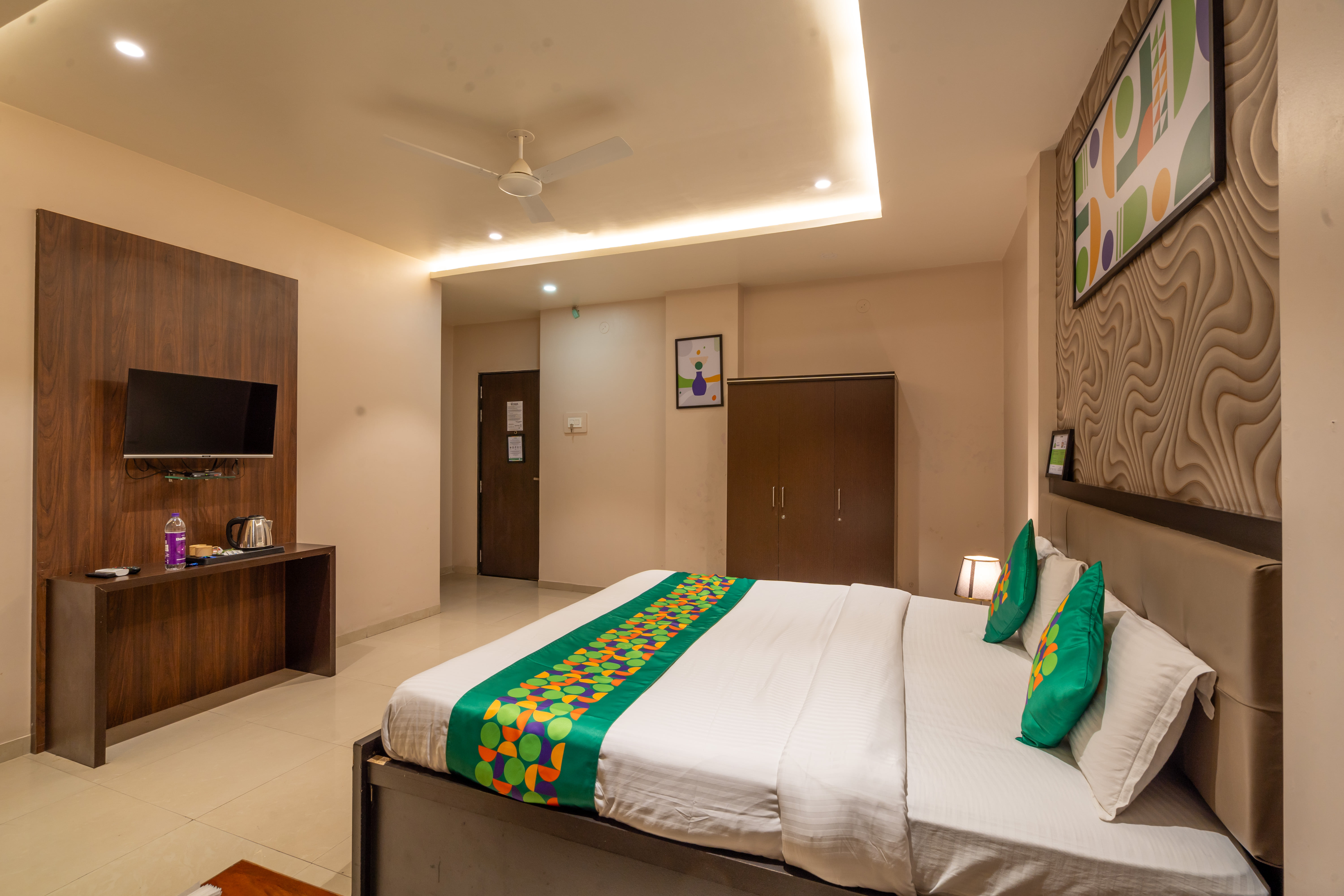 Deluxe room in Treebo Sitara in undefined. Deluxe