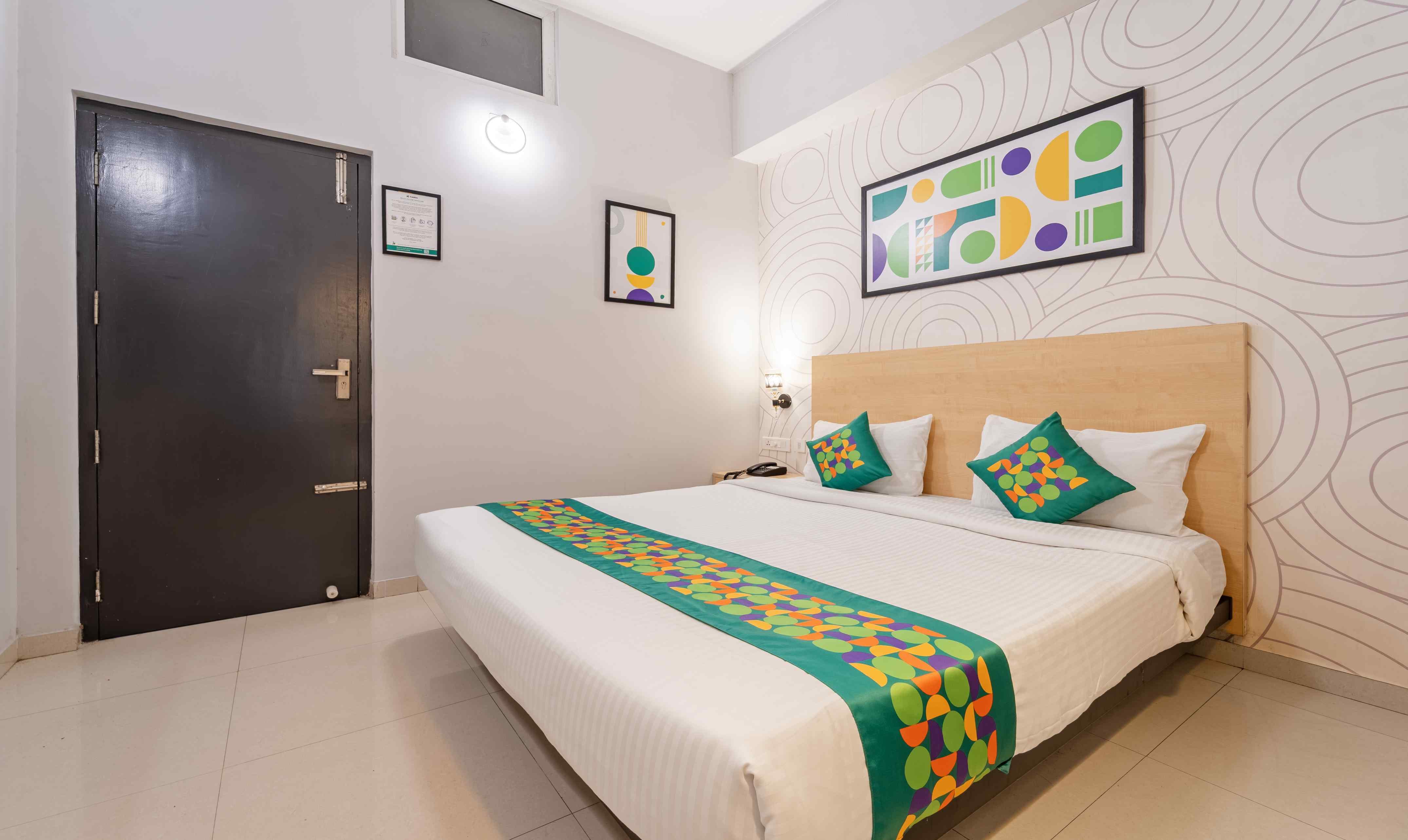 Standard room in Treebo Aiswaryam Residency in undefined. 