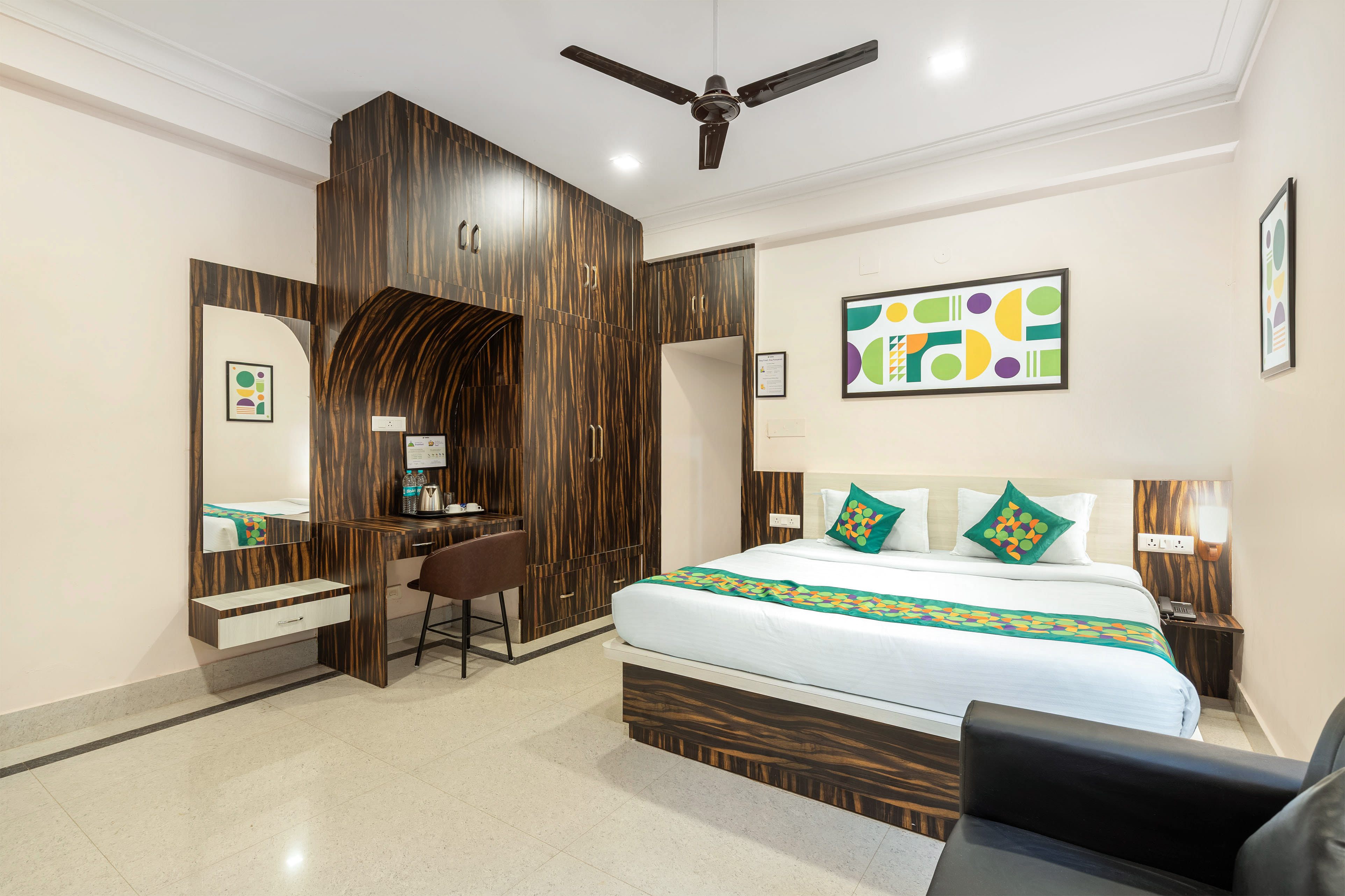 Deluxe room in Treebo Sri Krishna Palace in undefined. 