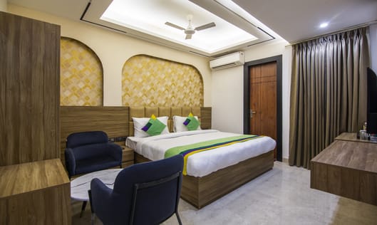 Standard room in Treebo The Armani Near Igi Airport in New Delhi. 
