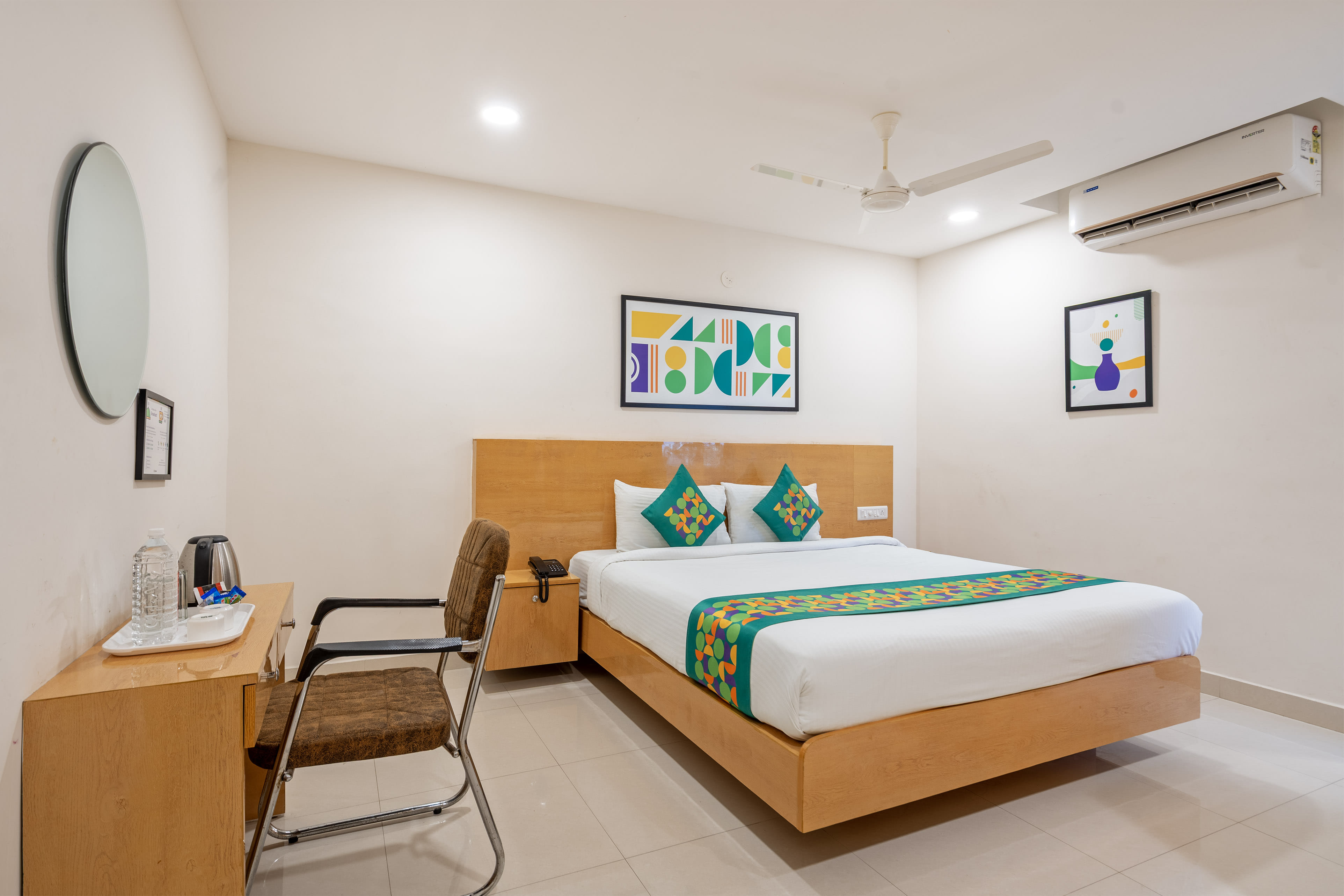 Premium room in Treebo The Living Tree Khairatabad in undefined. Premium