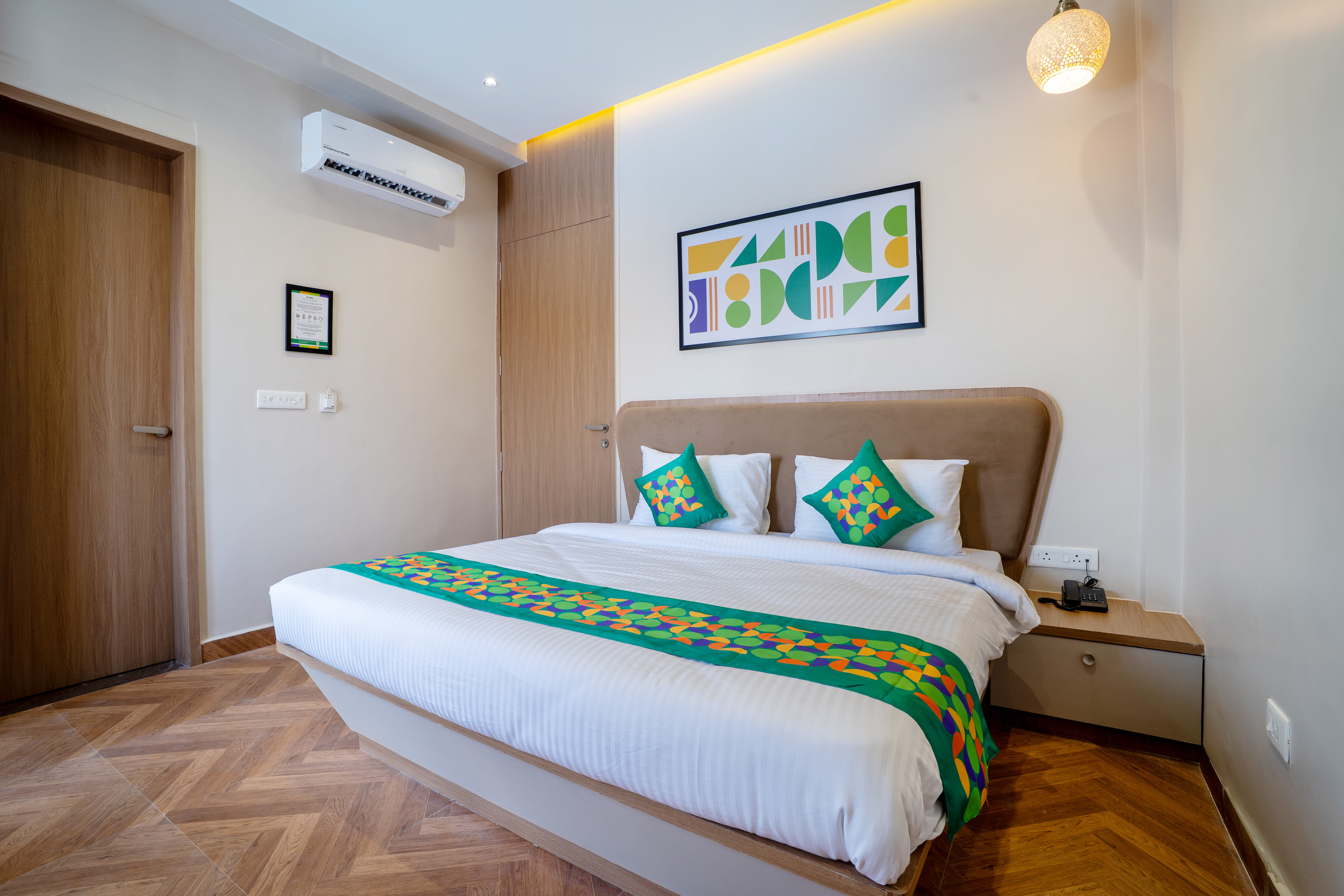 Deluxe room in Treebo The Picasso in undefined.