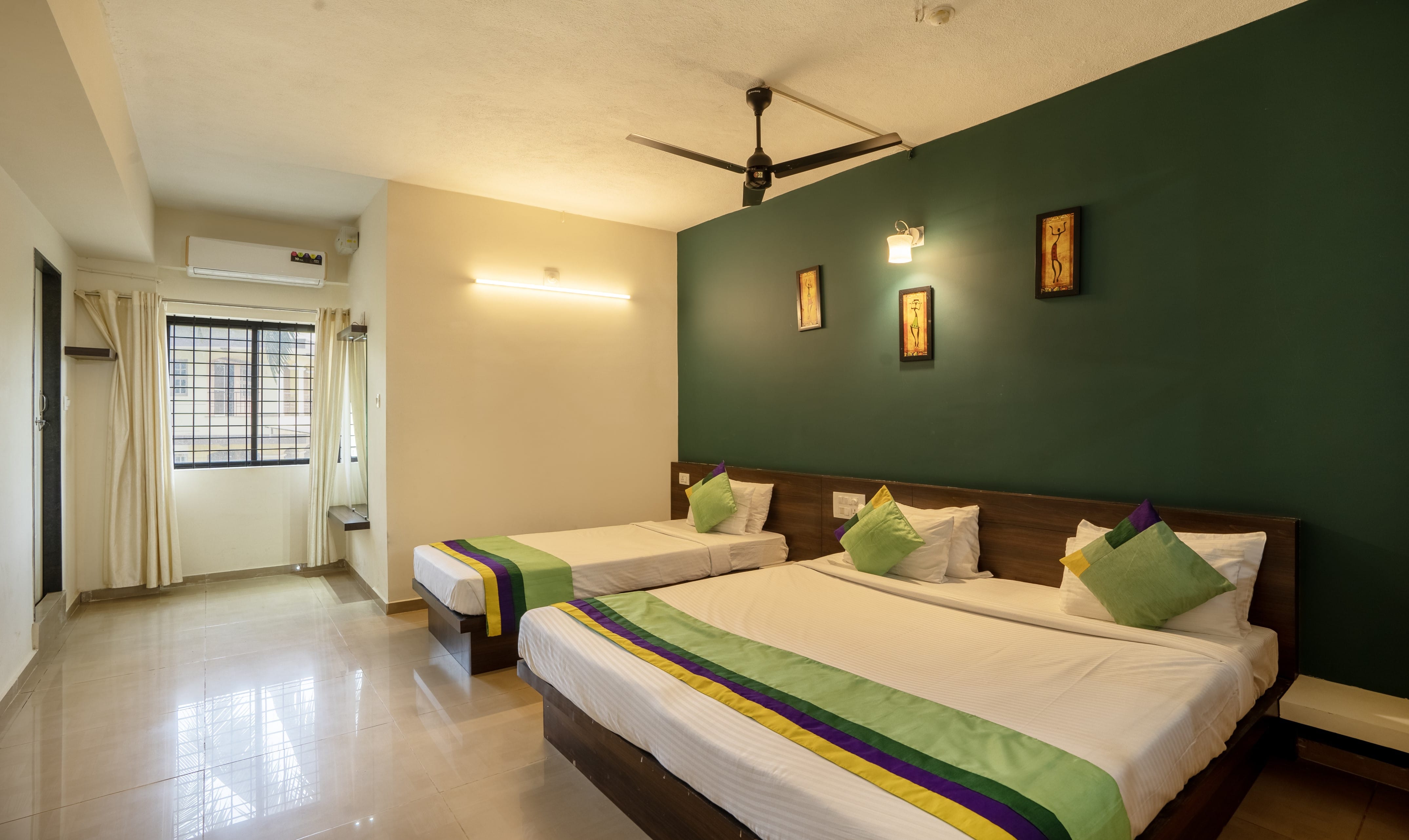 Premium room in Itsy Hotels Vijaya Residency in undefined. Premium