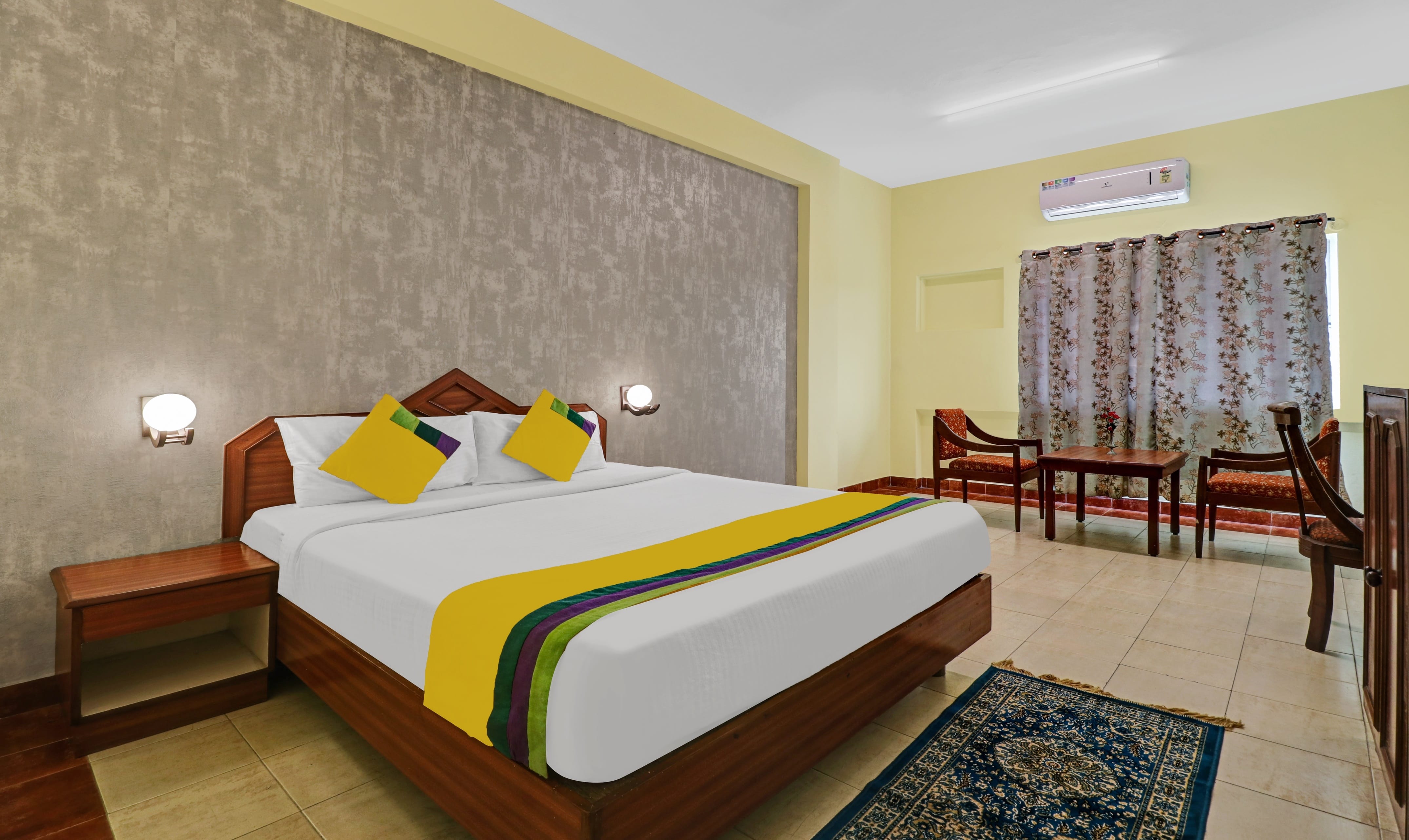 Standard room in Olive Star Churned in undefined. Extra comfy beds