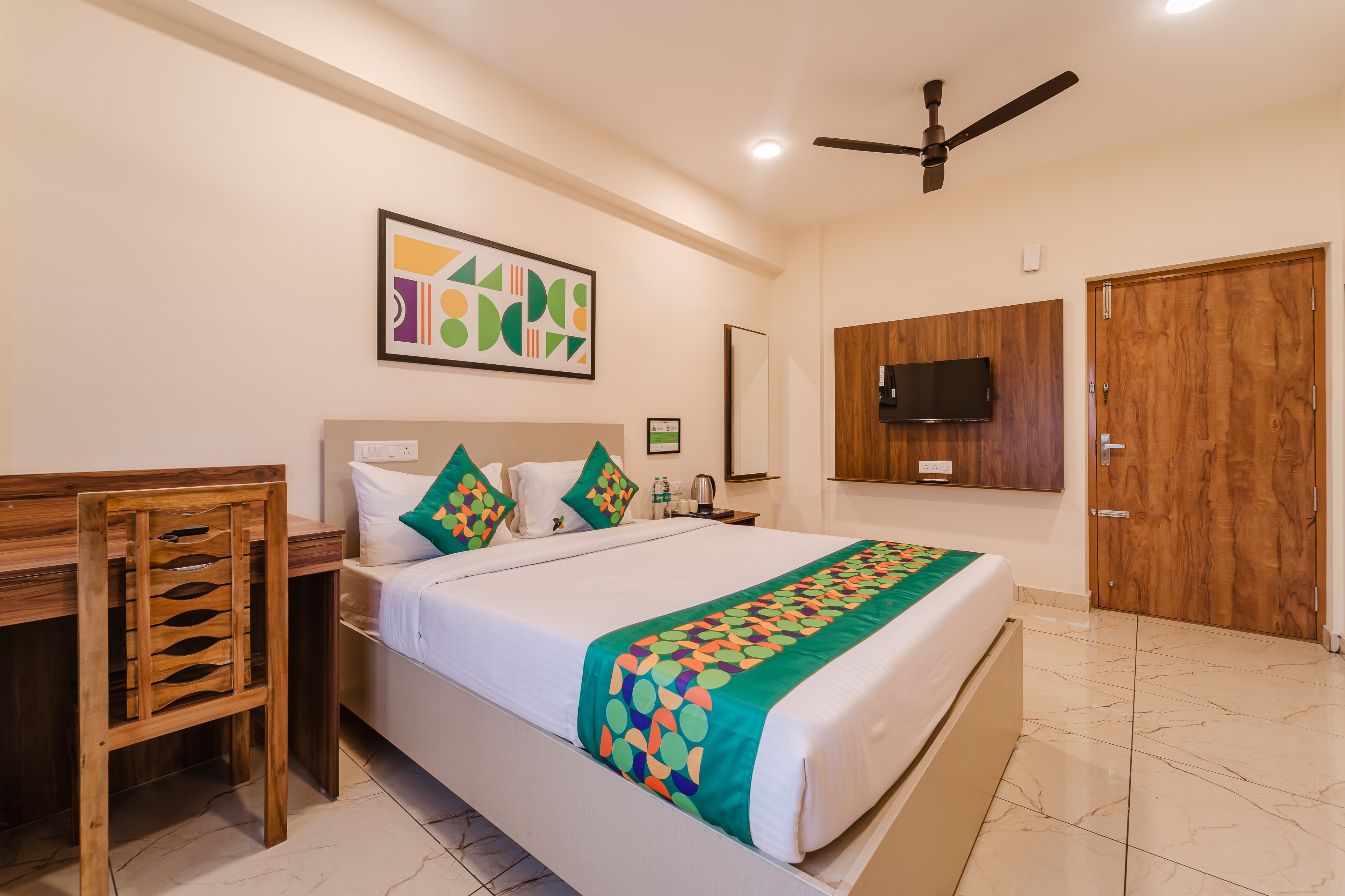 Deluxe room in Treebo Virksham Thulir GN Mills Near Mettupalayam Road in undefined.